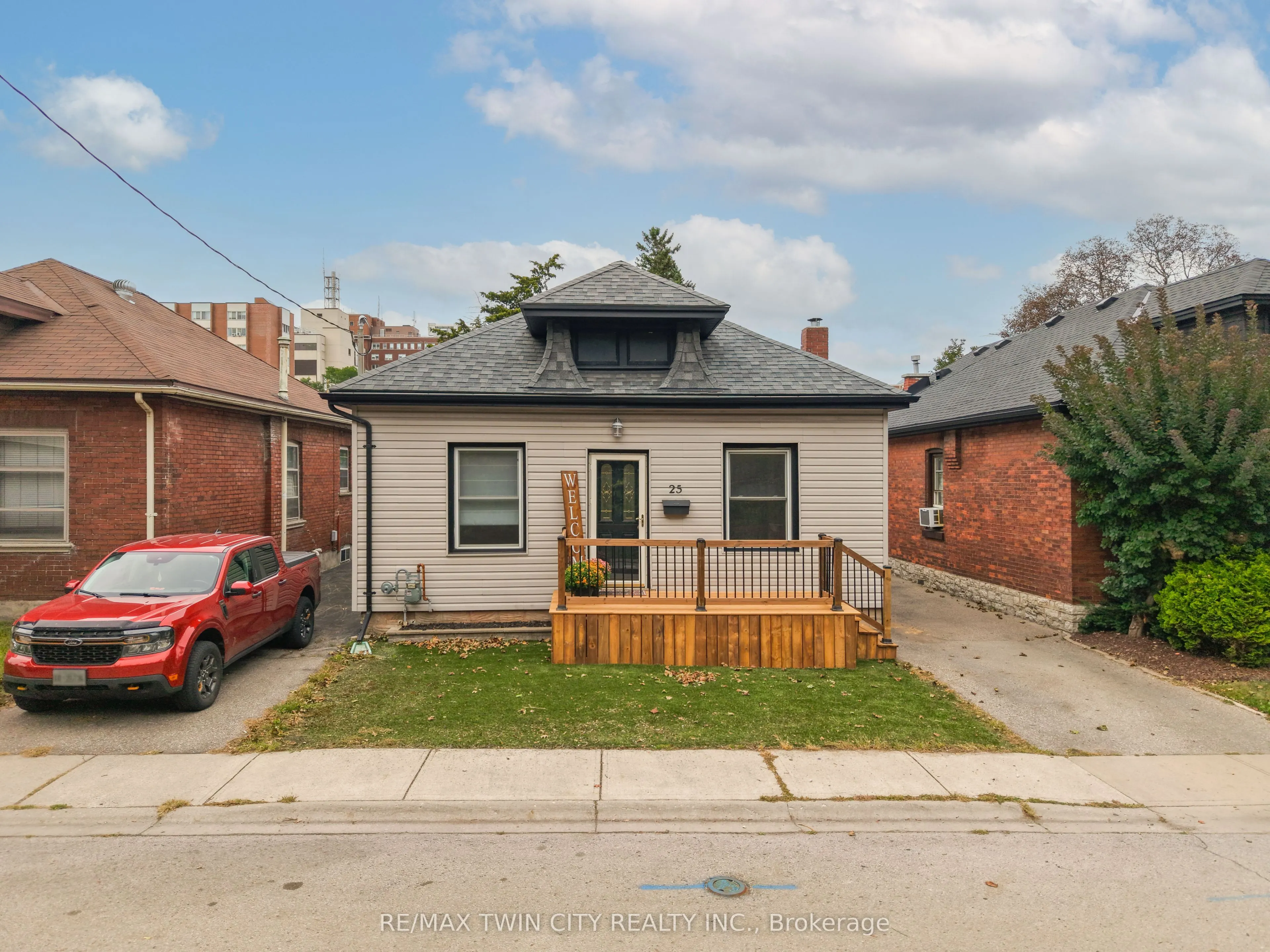 25 Alonzo Street