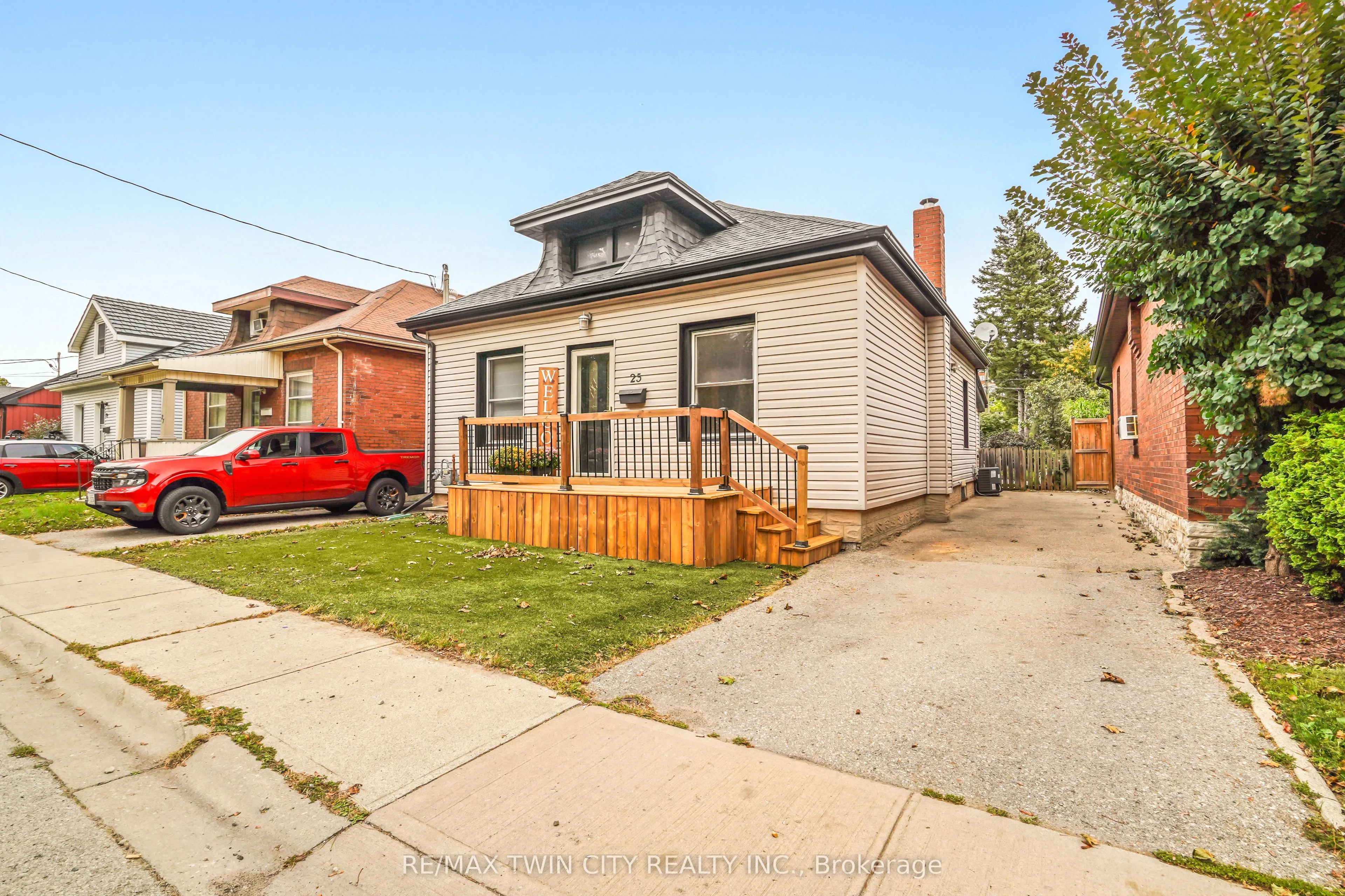 25 Alonzo Street