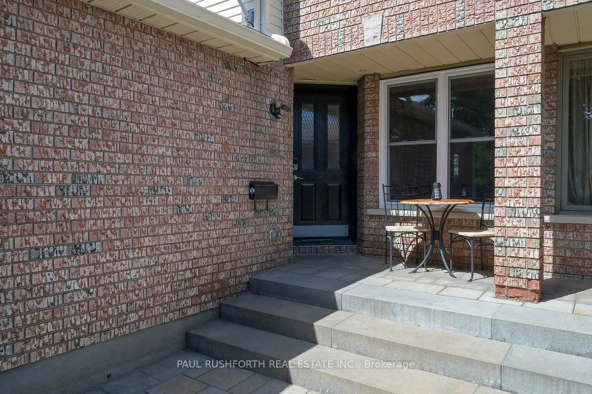 29 Grenadier Way