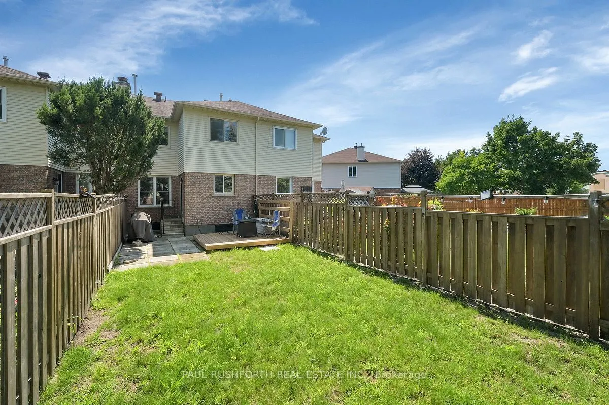 29 Grenadier Way