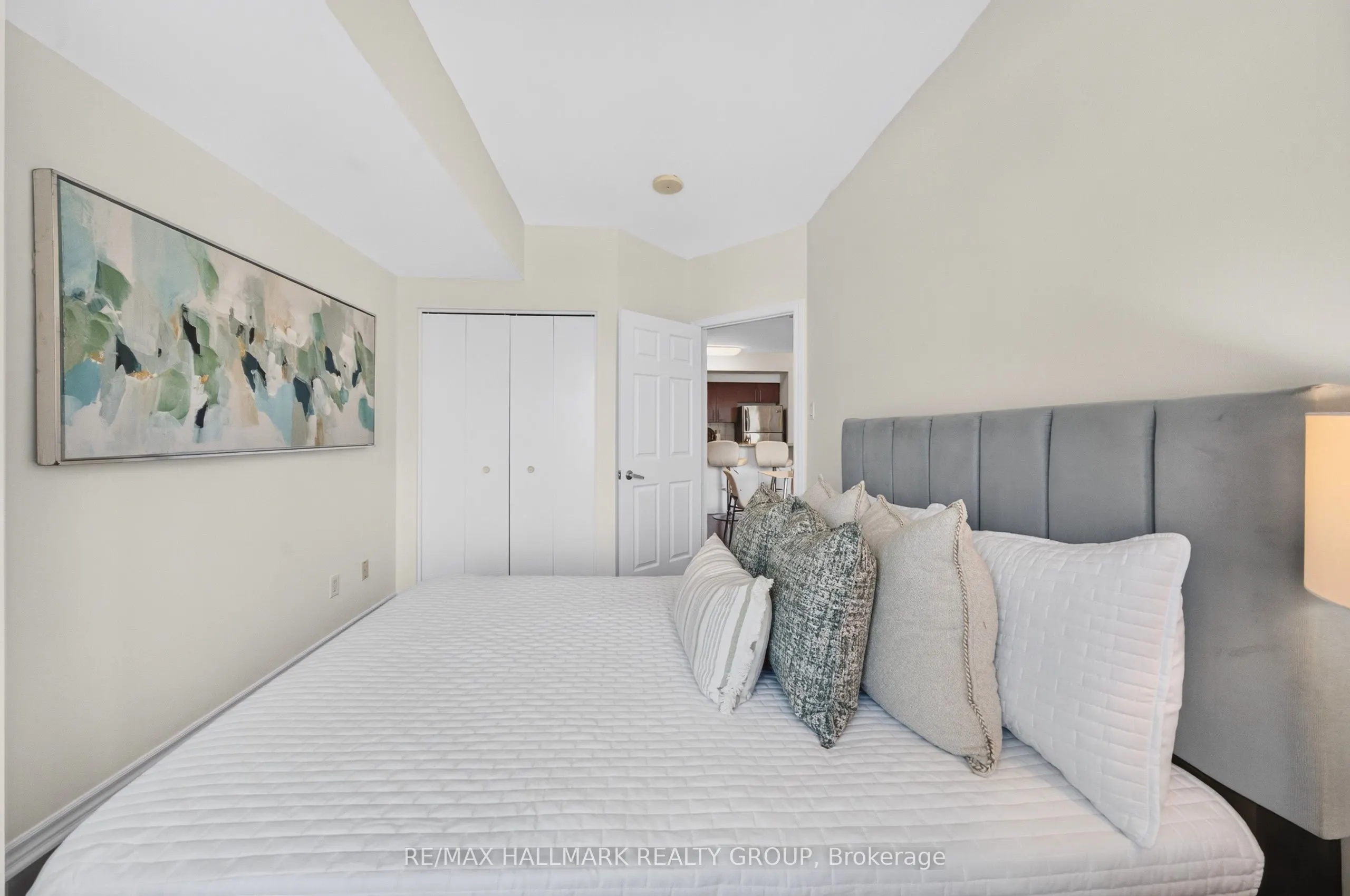 200 Rideau Street #1405