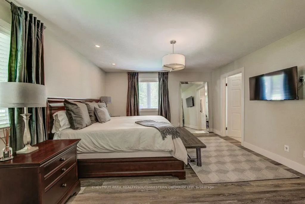 345 Old Stone Road