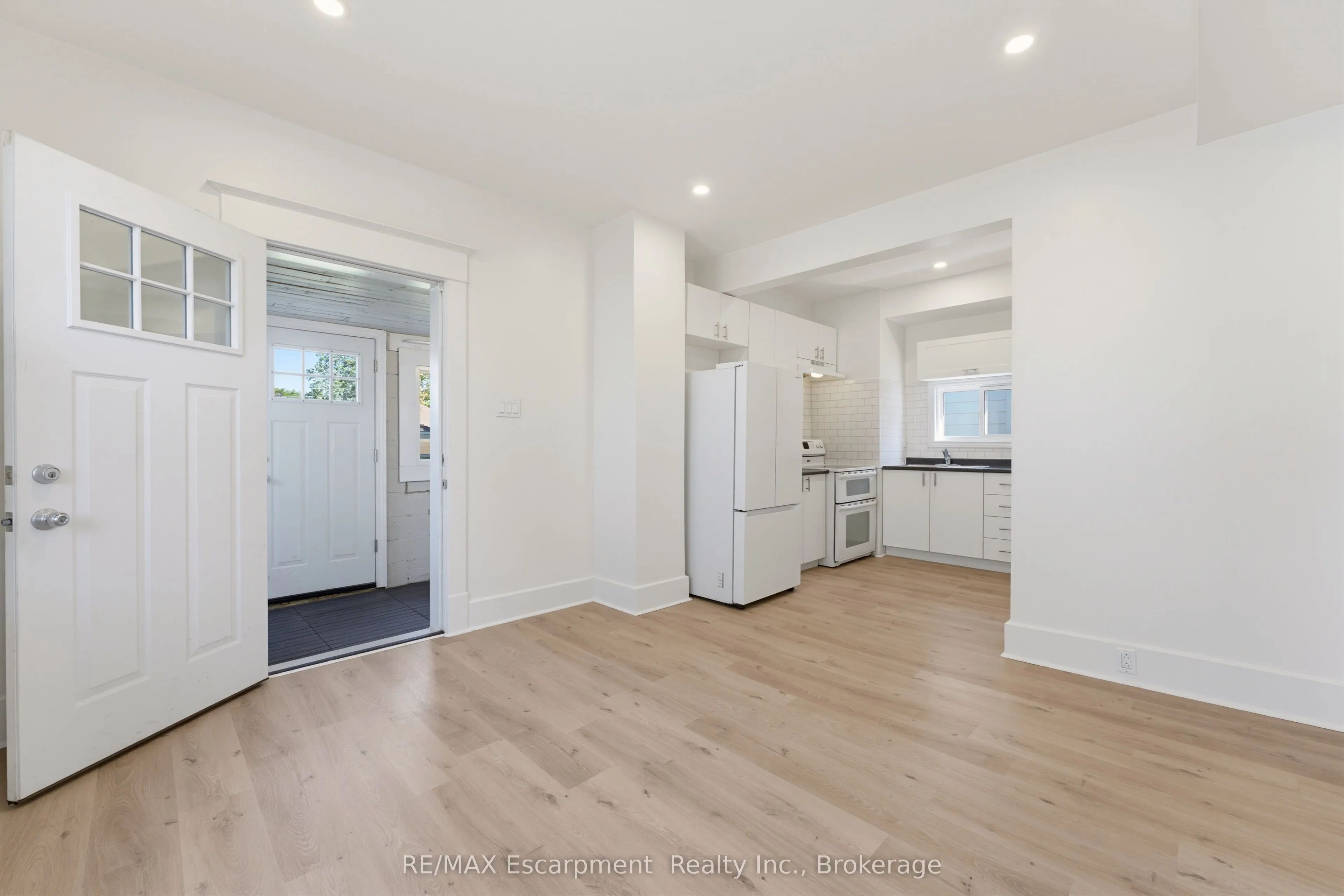 11 Charles Street ##1