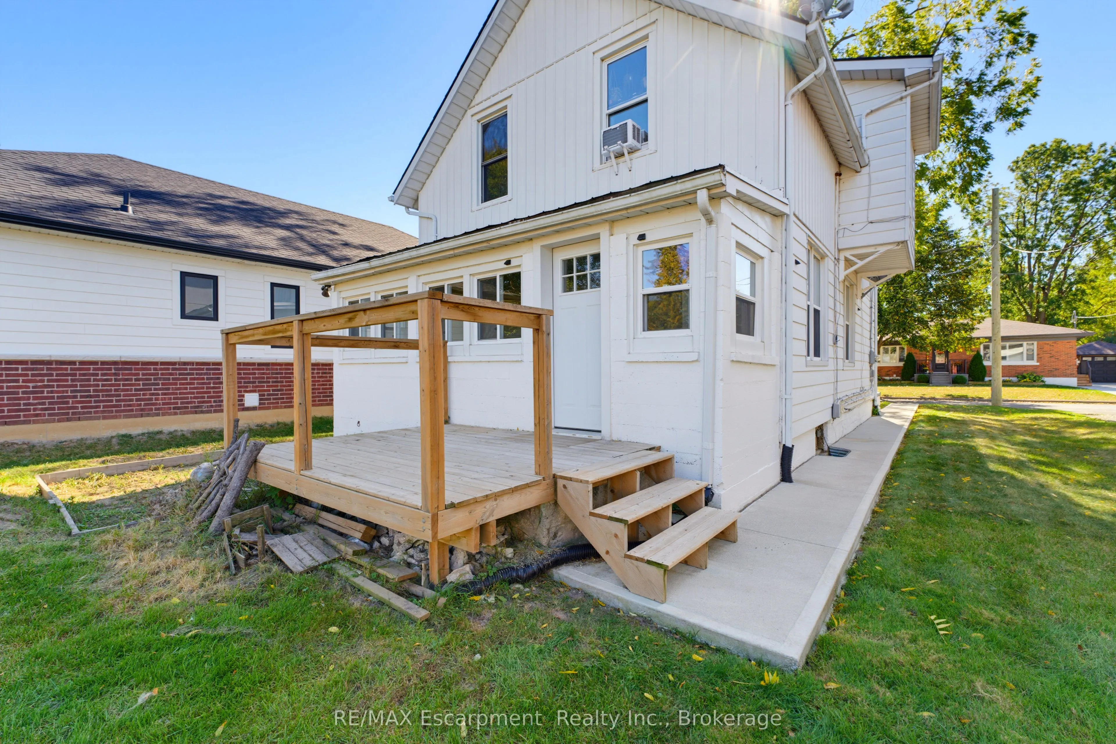 11 Charles Street ##1