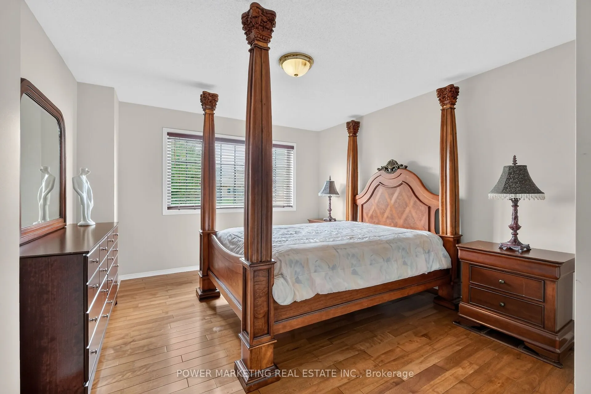 2165 BLUE WILLOW Crescent