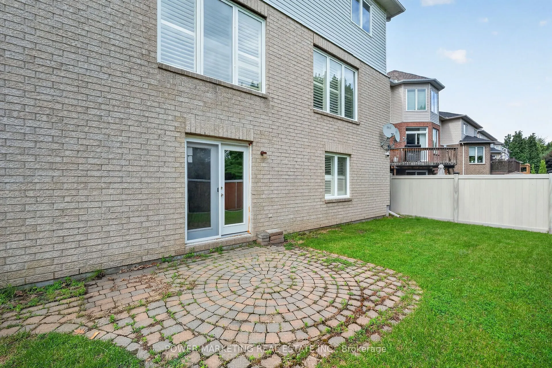 2165 BLUE WILLOW Crescent
