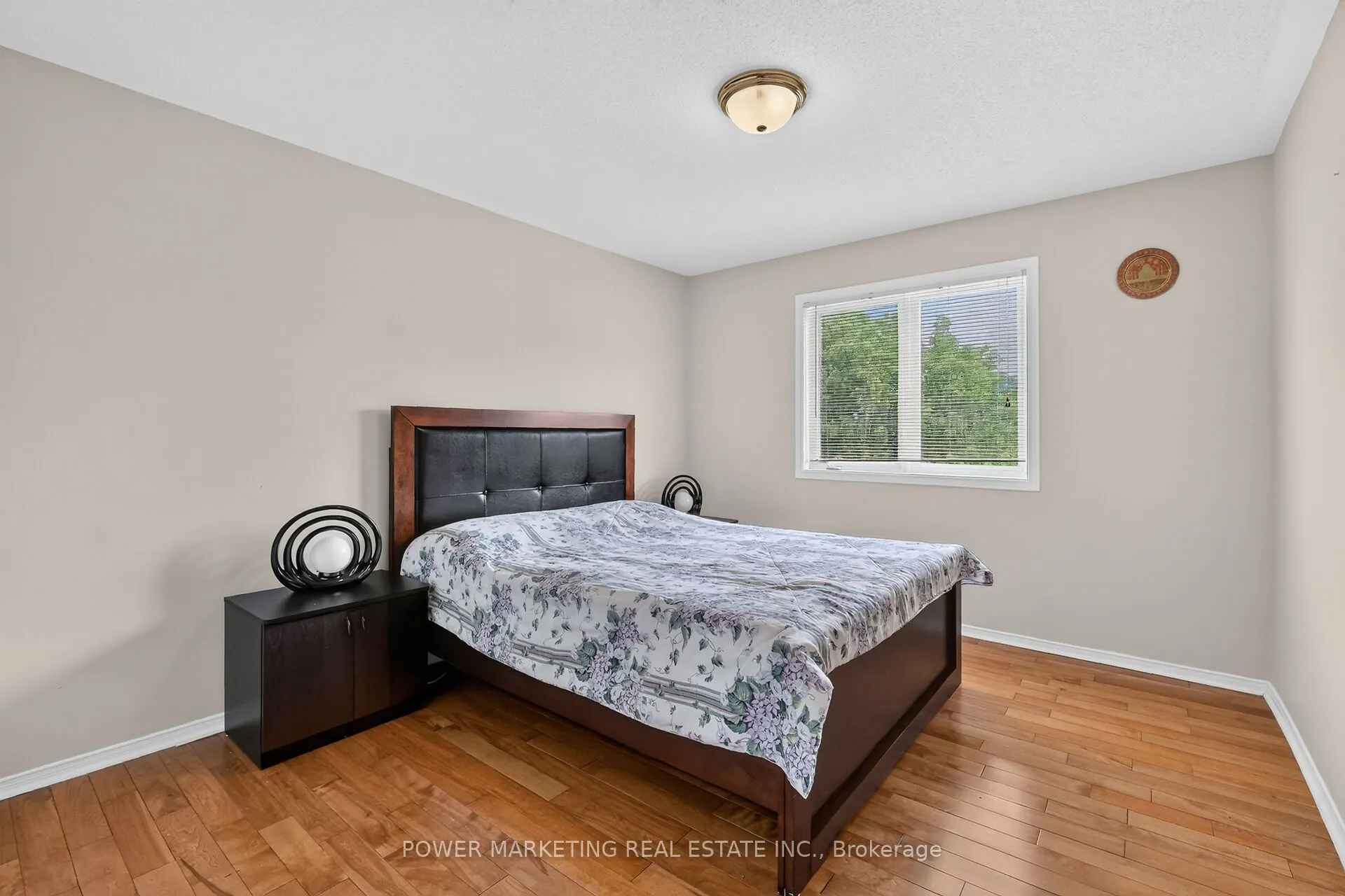 2165 BLUE WILLOW Crescent