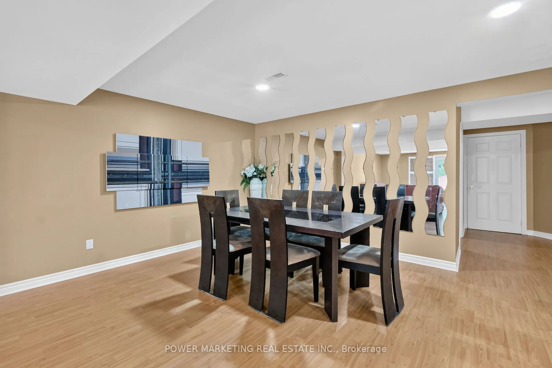 2165 BLUE WILLOW Crescent