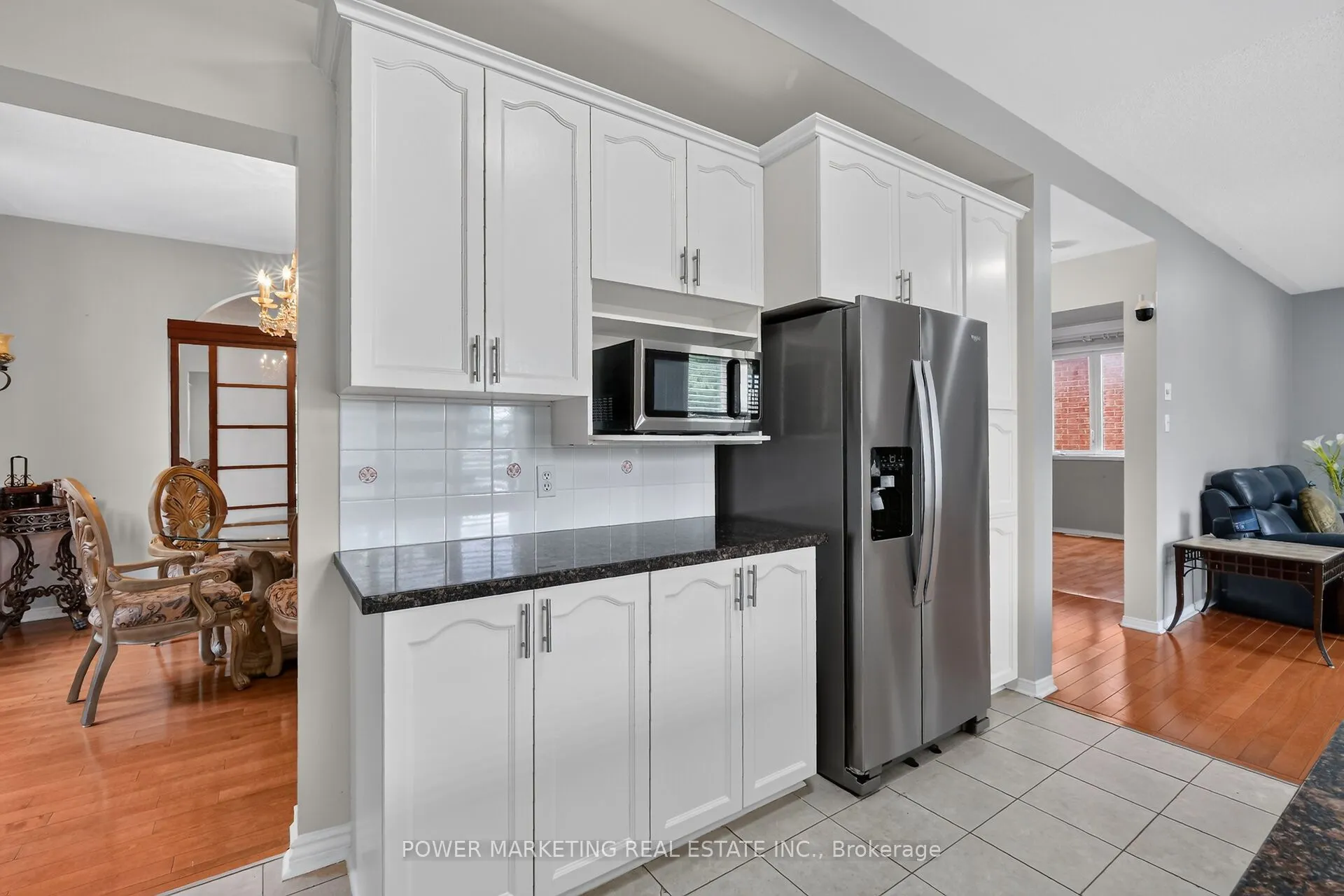 2165 BLUE WILLOW Crescent
