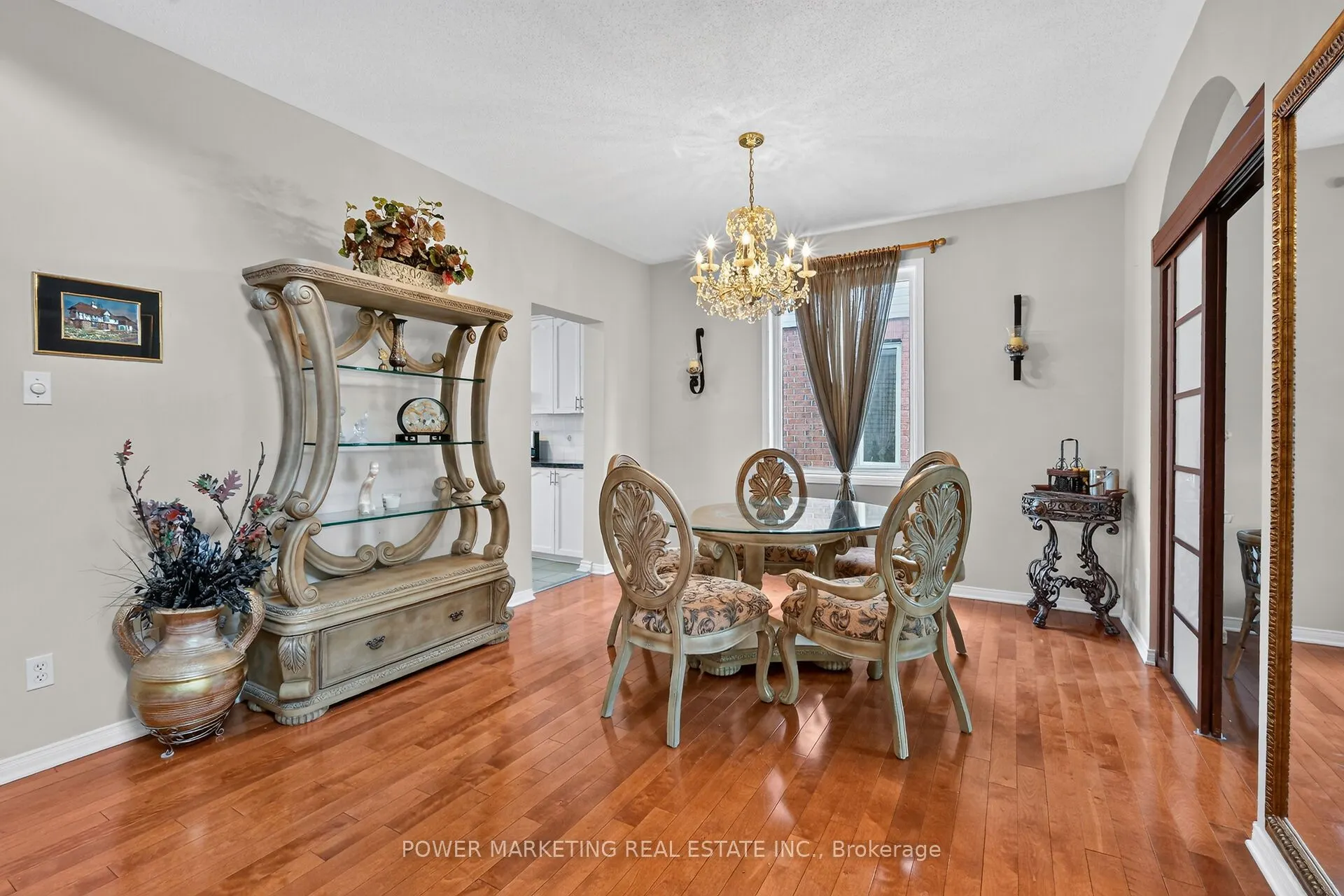 2165 BLUE WILLOW Crescent