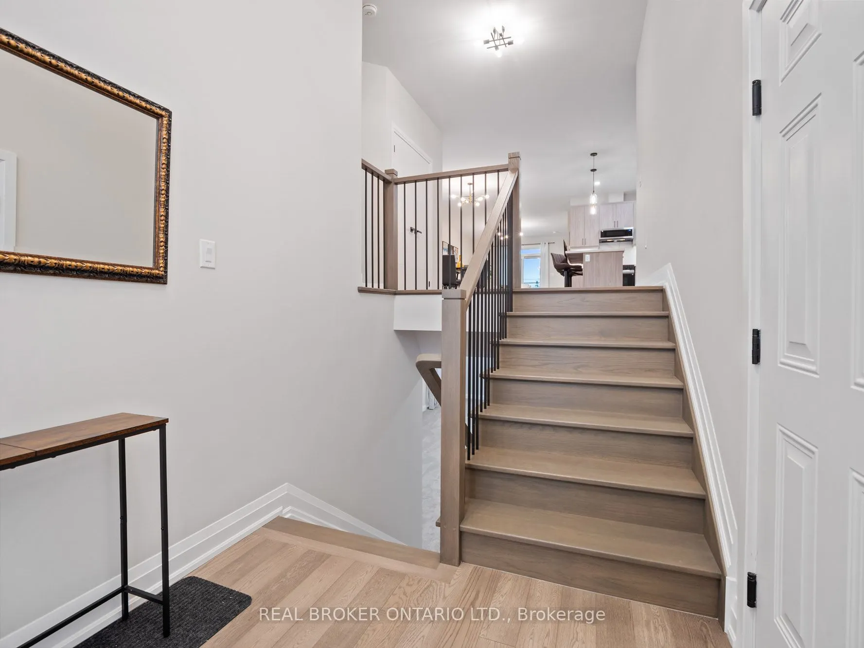 230 KNOLL Street