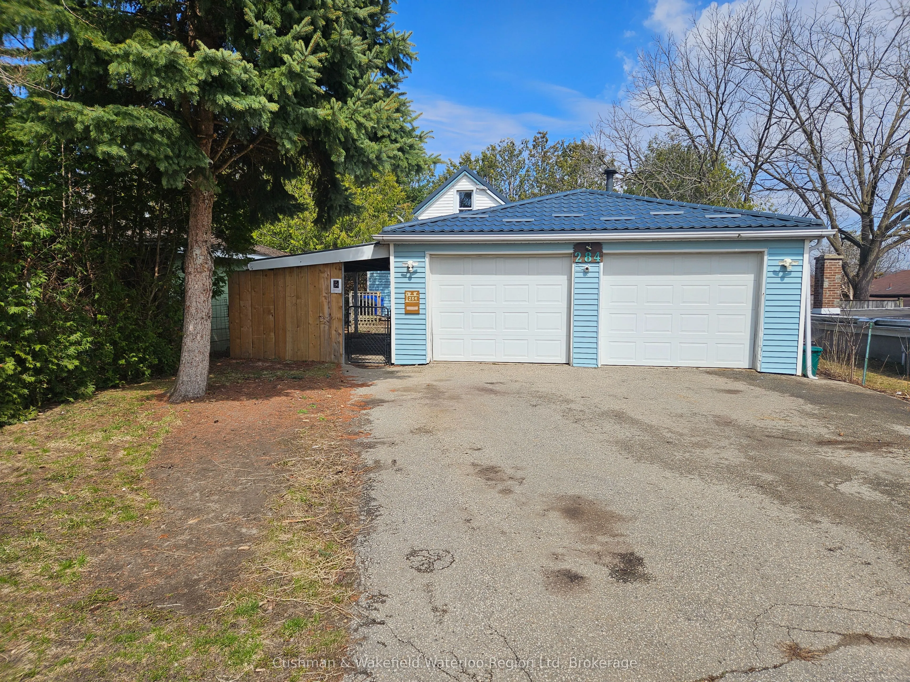 284 Lawrence Avenue