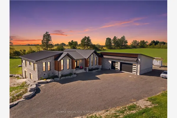 554068 Mono Amaranth Townline
