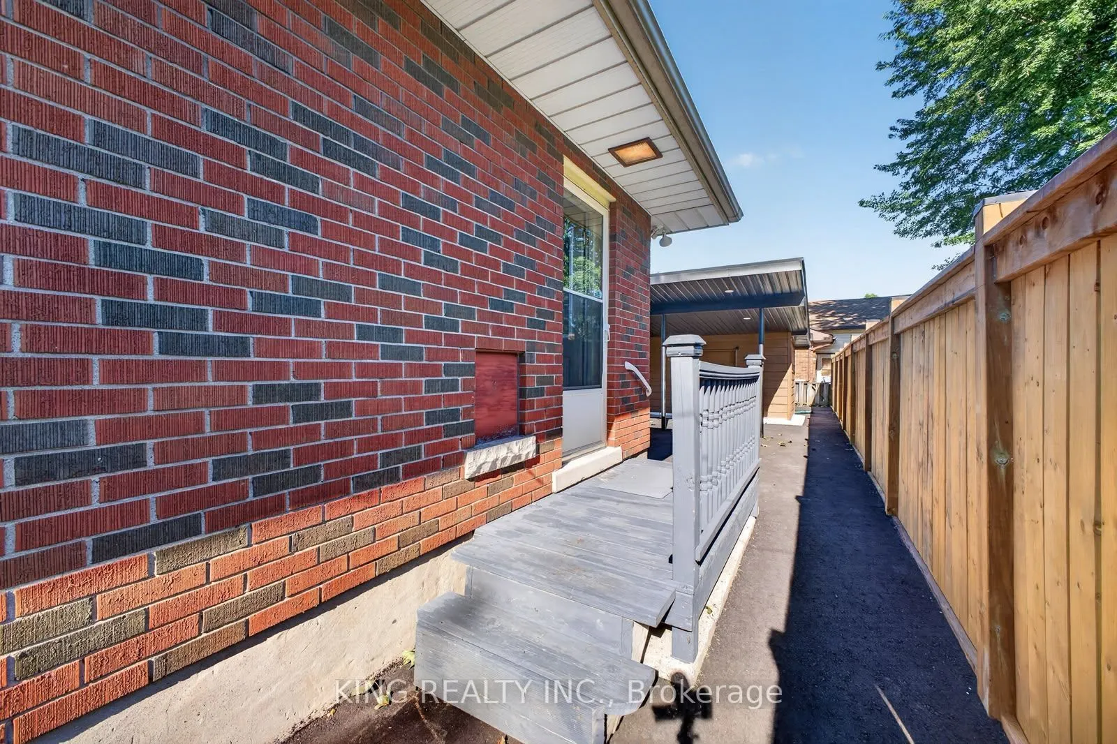 35 HEWKO Street