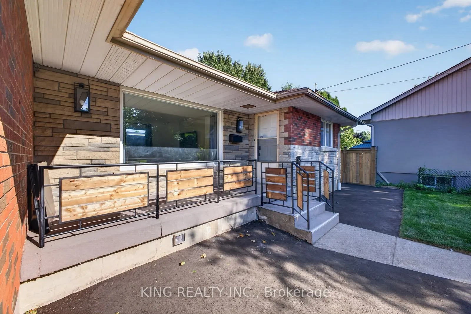 35 HEWKO Street