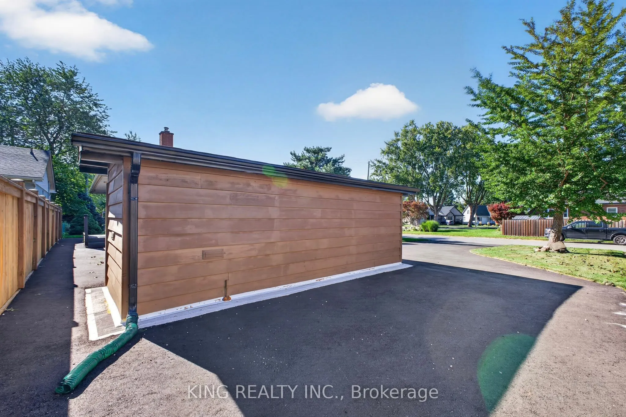 35 HEWKO Street
