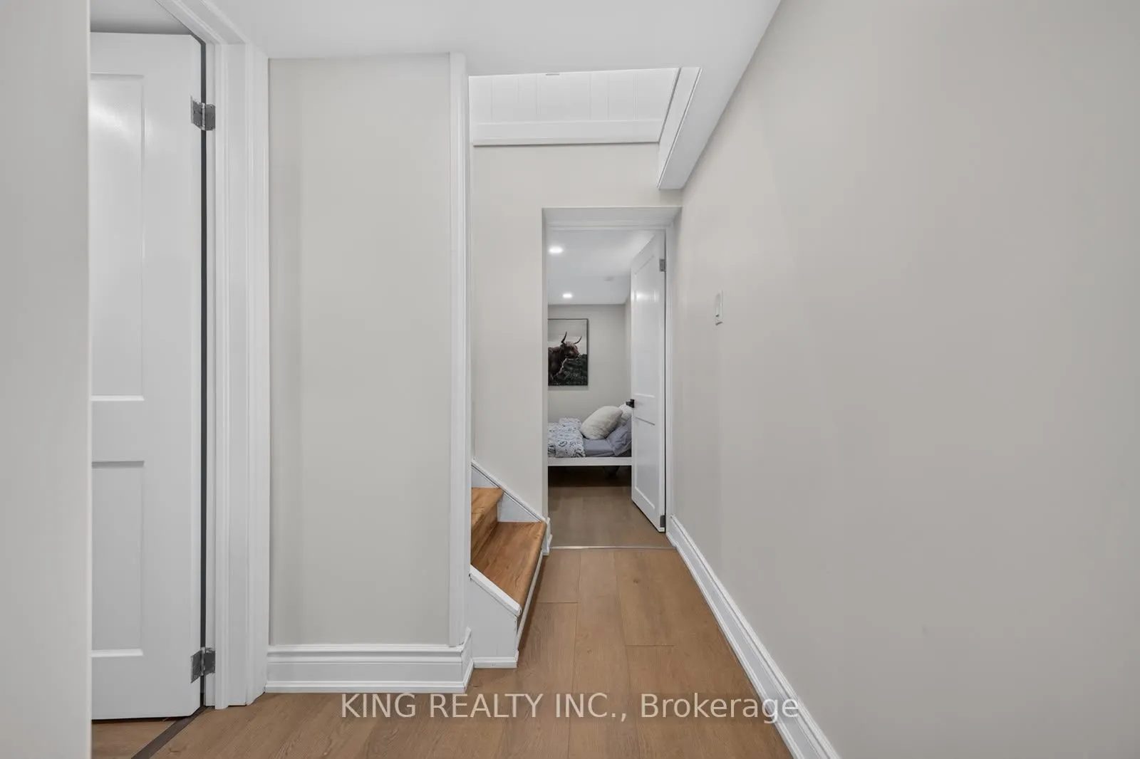 35 HEWKO Street