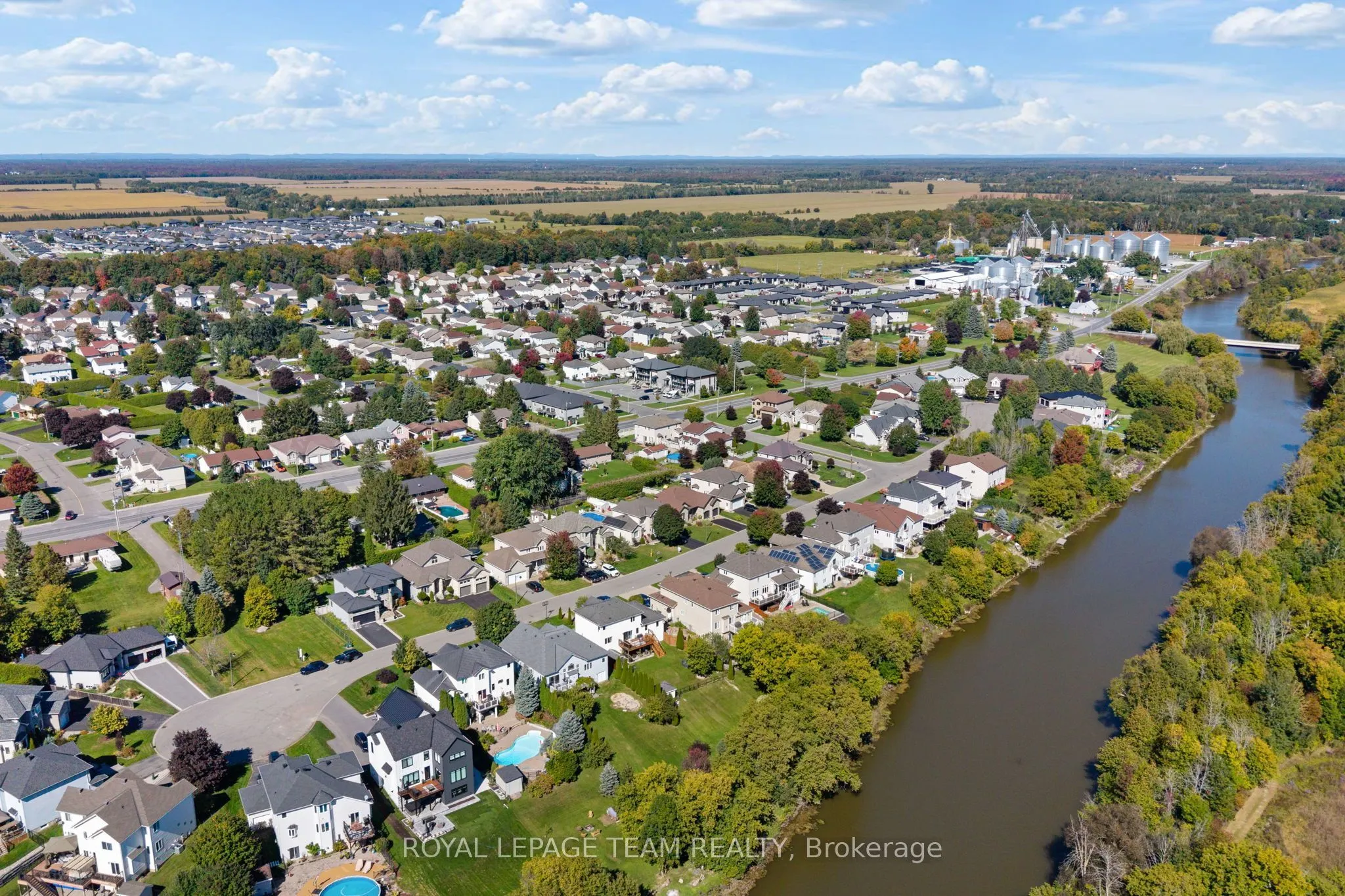 60 De La Rive Drive