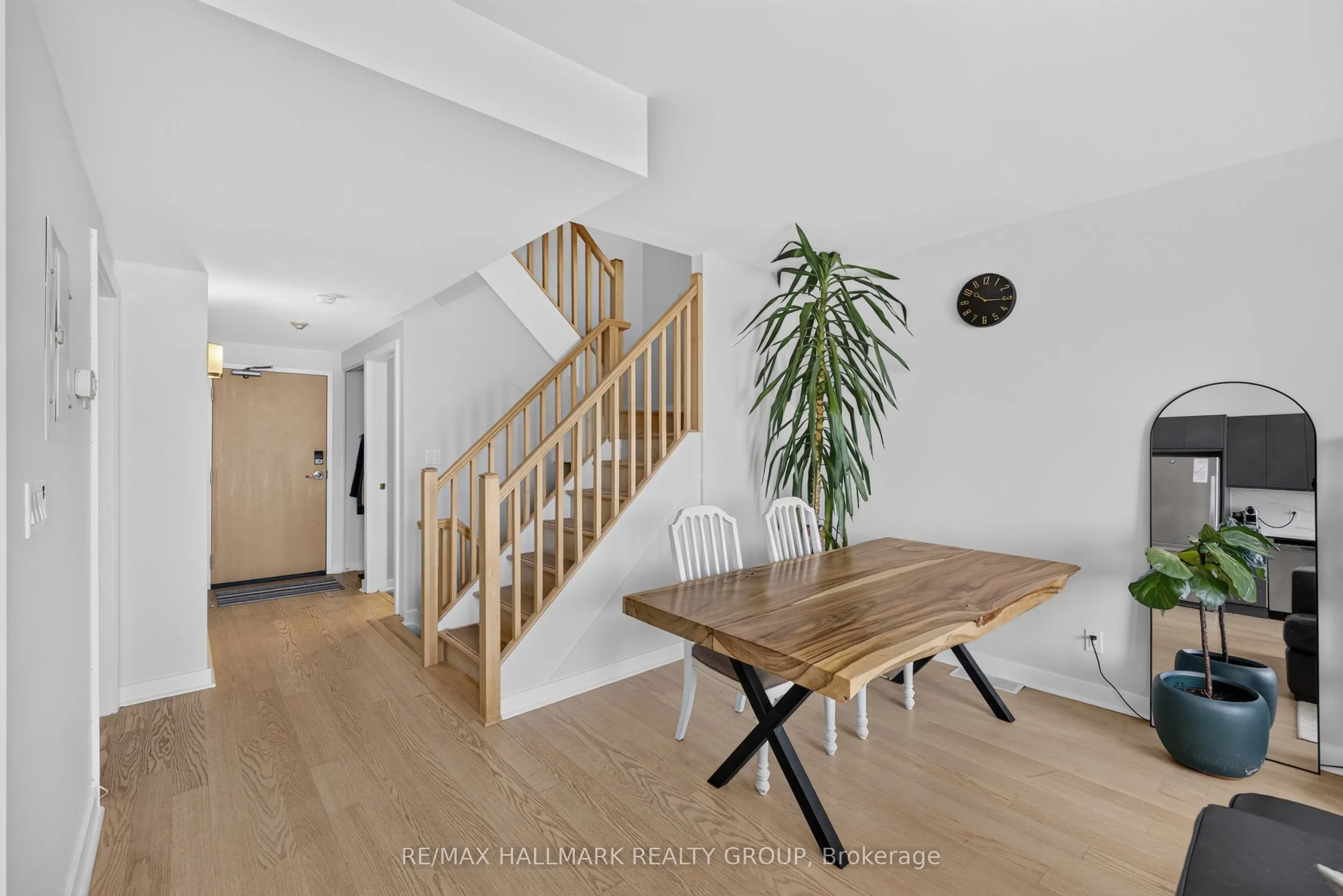 1014 BANK Street #506