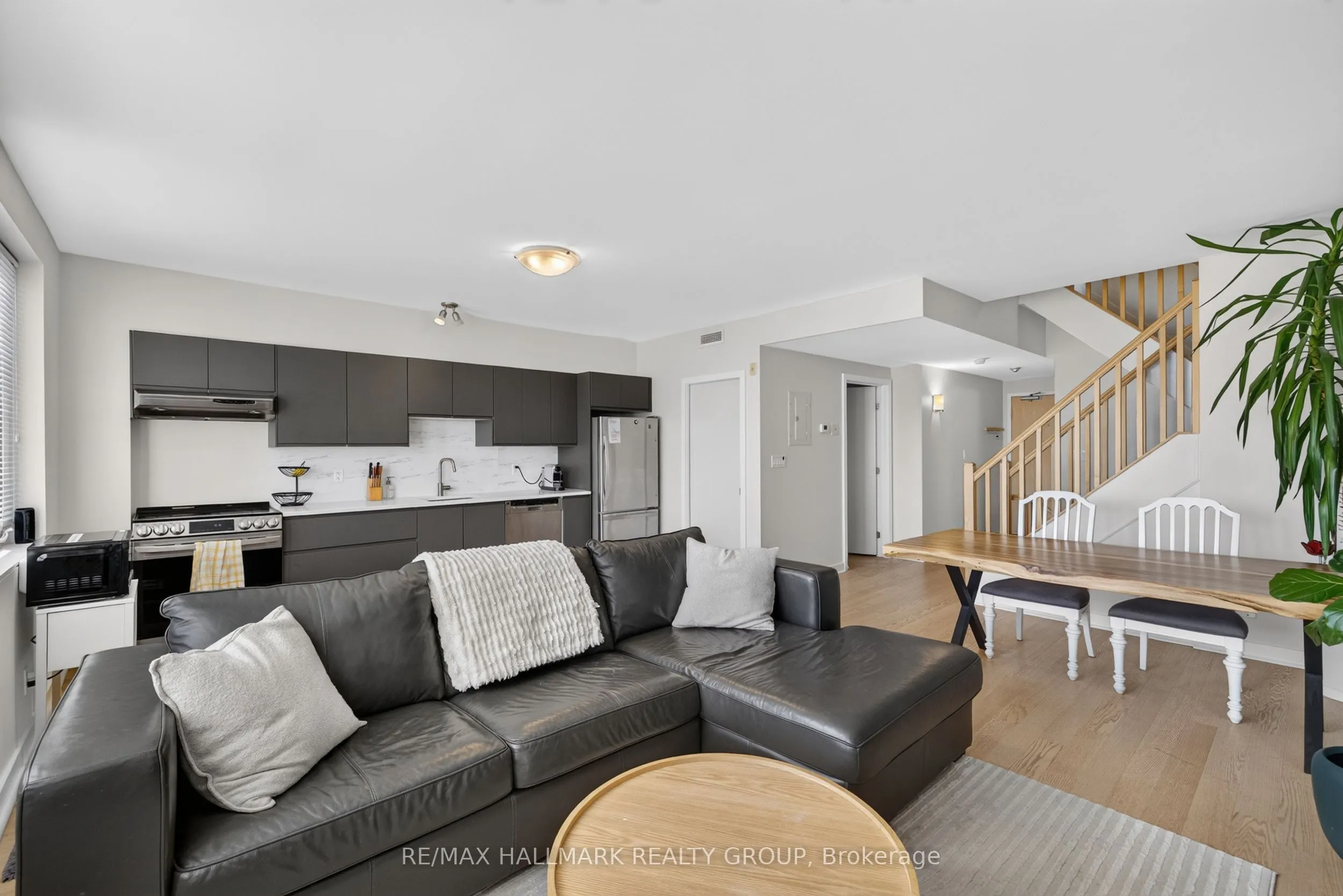1014 BANK Street #506