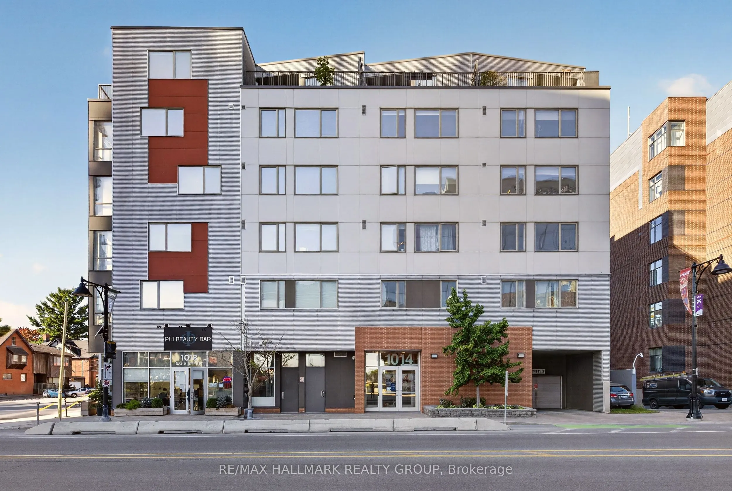 1014 BANK Street #506