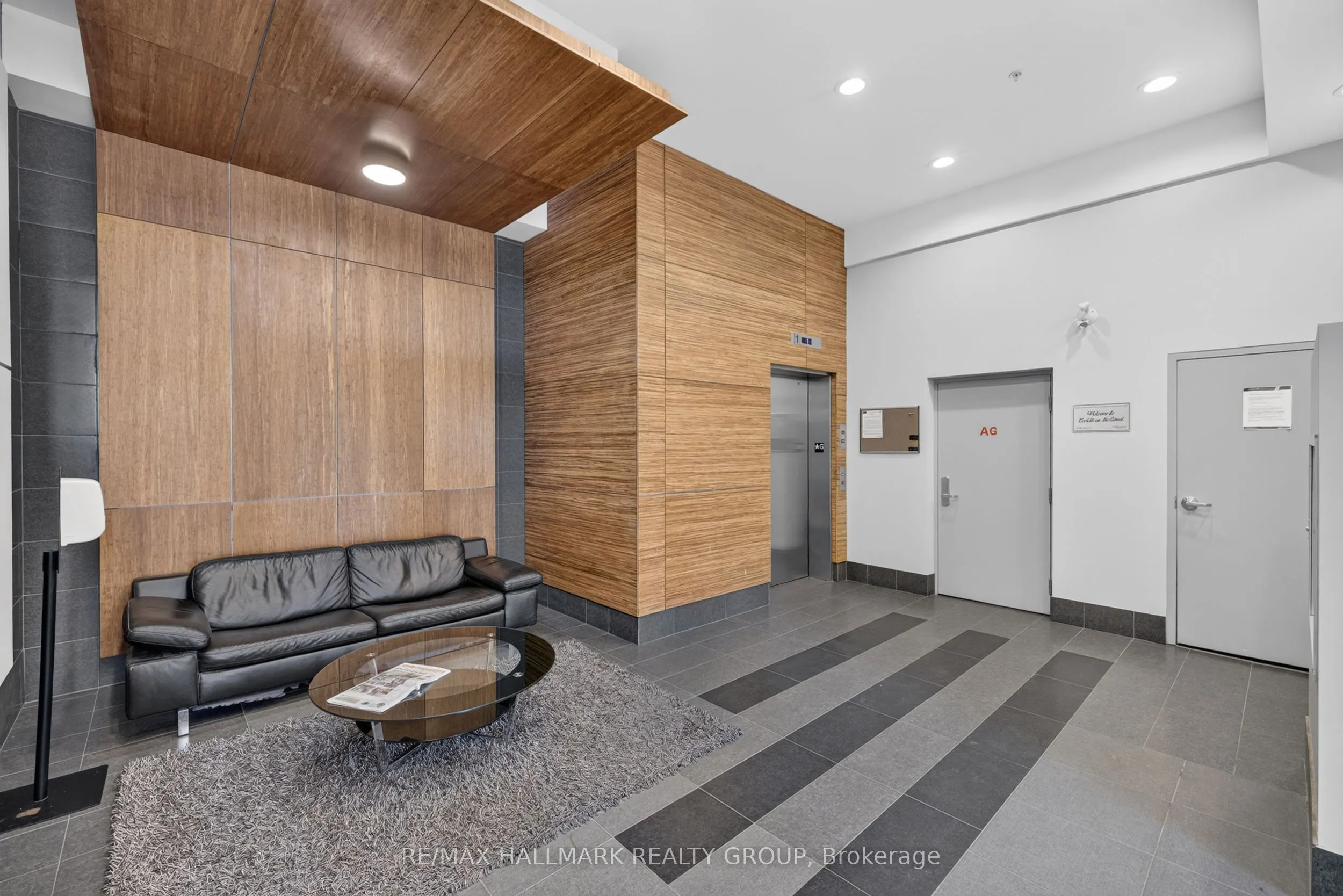 1014 BANK Street #506