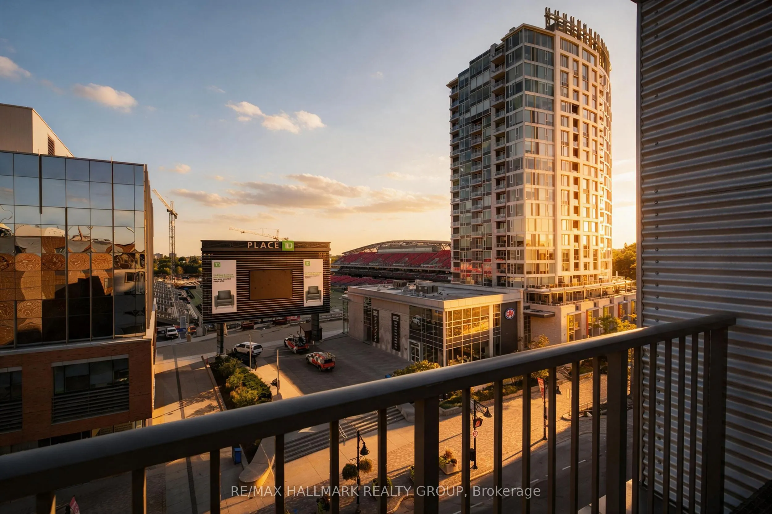 1014 BANK Street #506