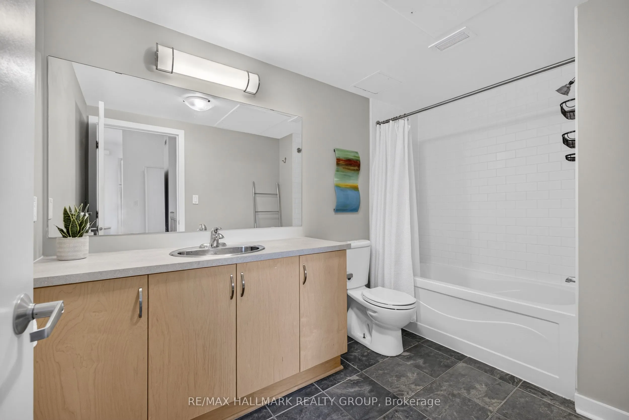 1014 BANK Street #506