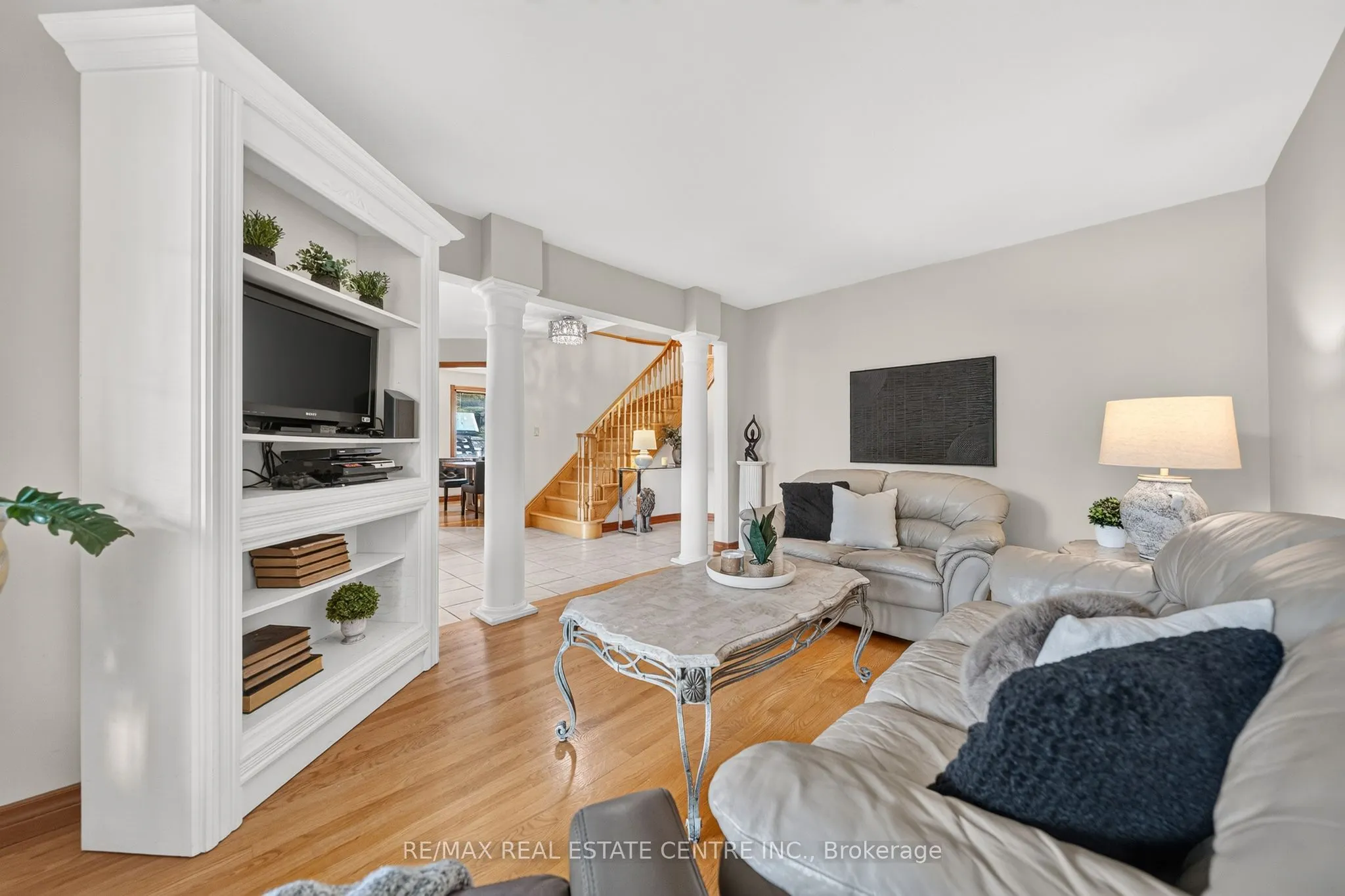 52 Archwood Crescent