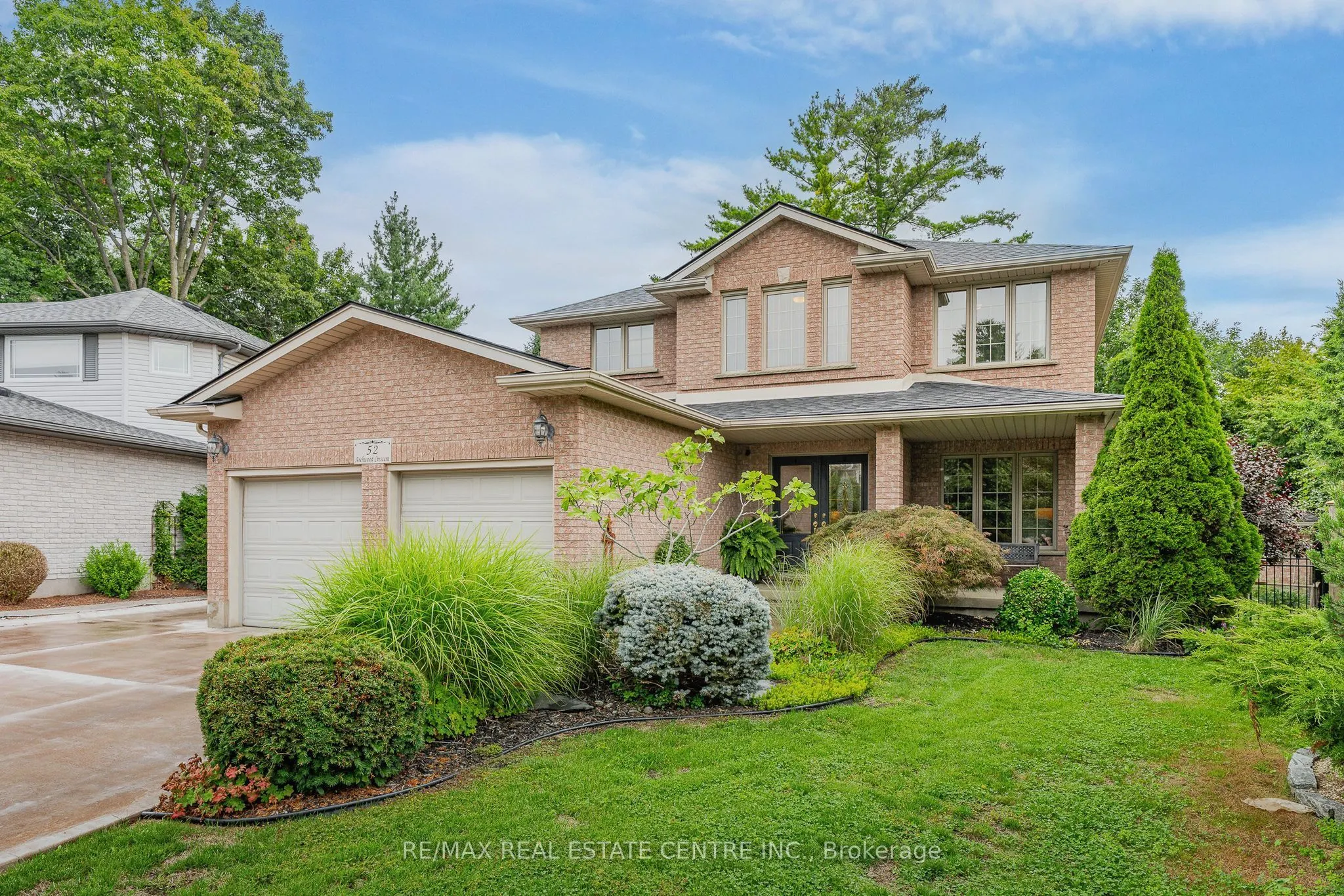52 Archwood Crescent