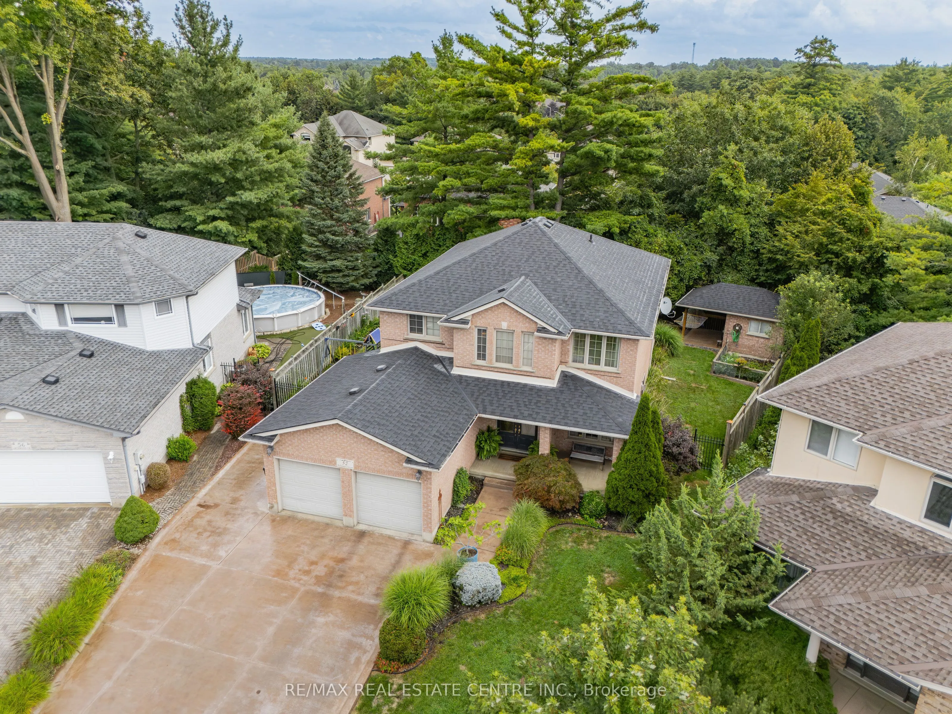 52 Archwood Crescent