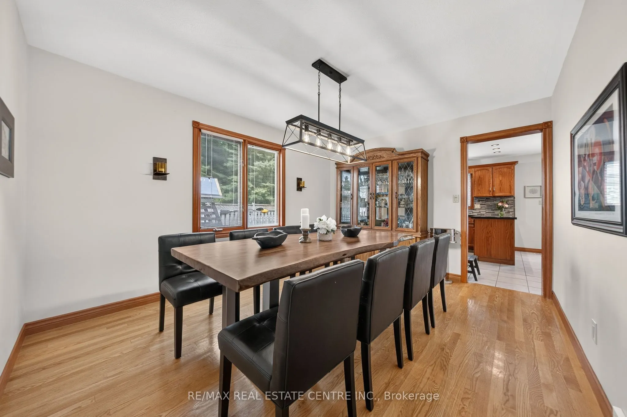 52 Archwood Crescent