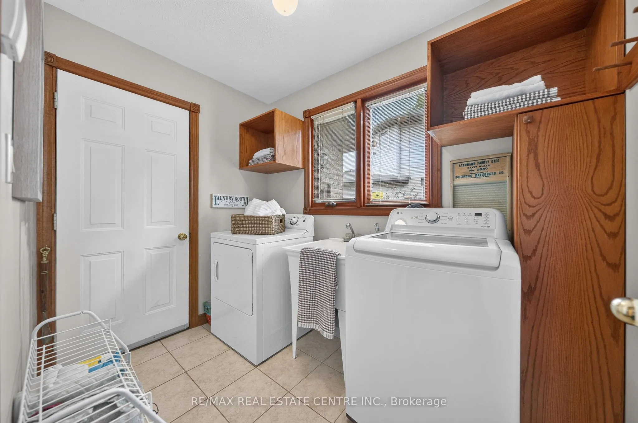 52 Archwood Crescent