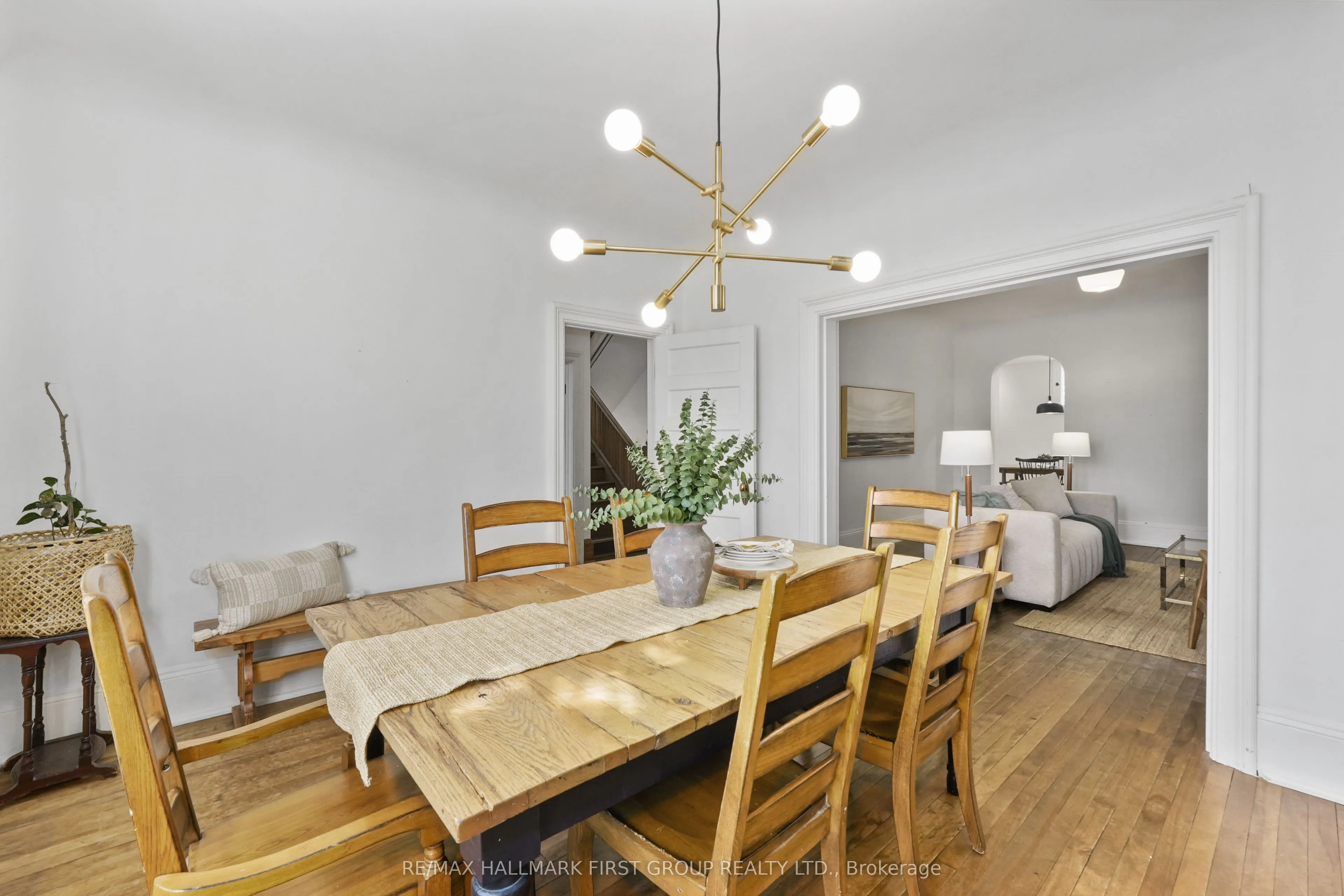 63 King Street E