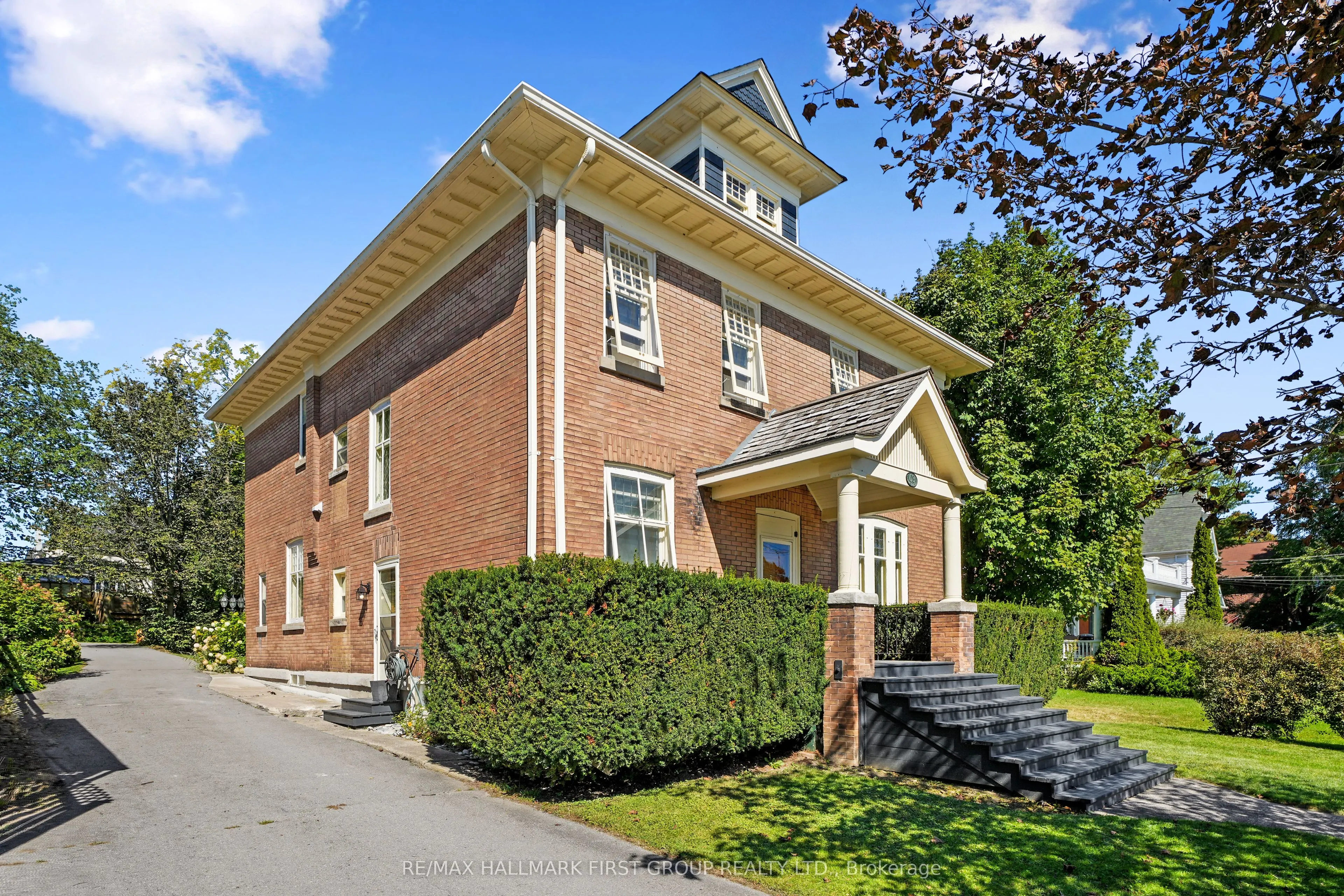 63 King Street E