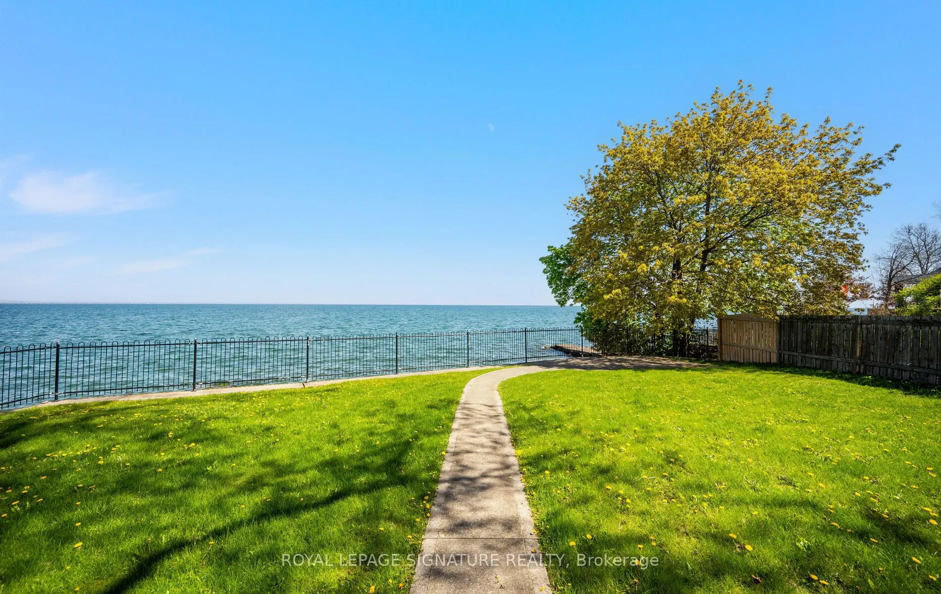 17 Wendakee Drive