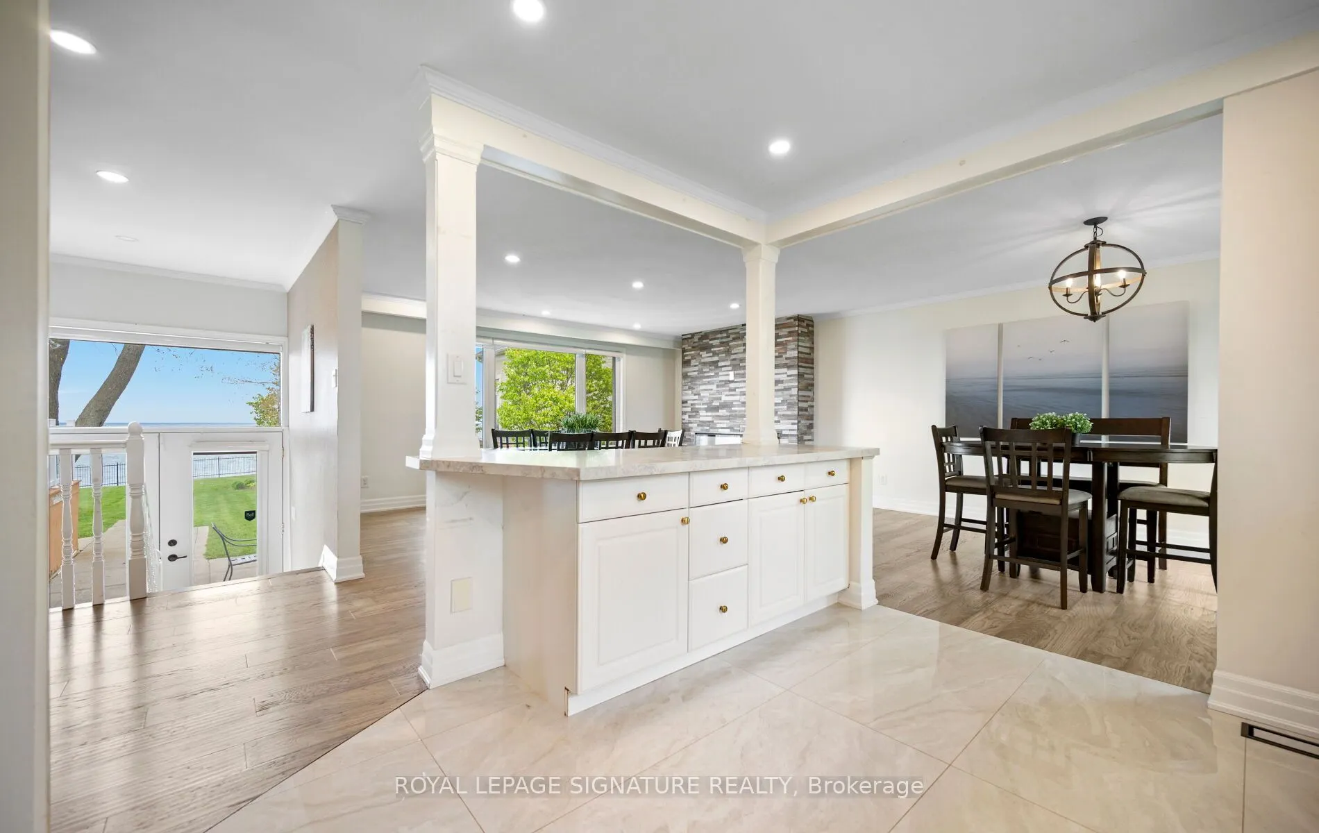 17 Wendakee Drive