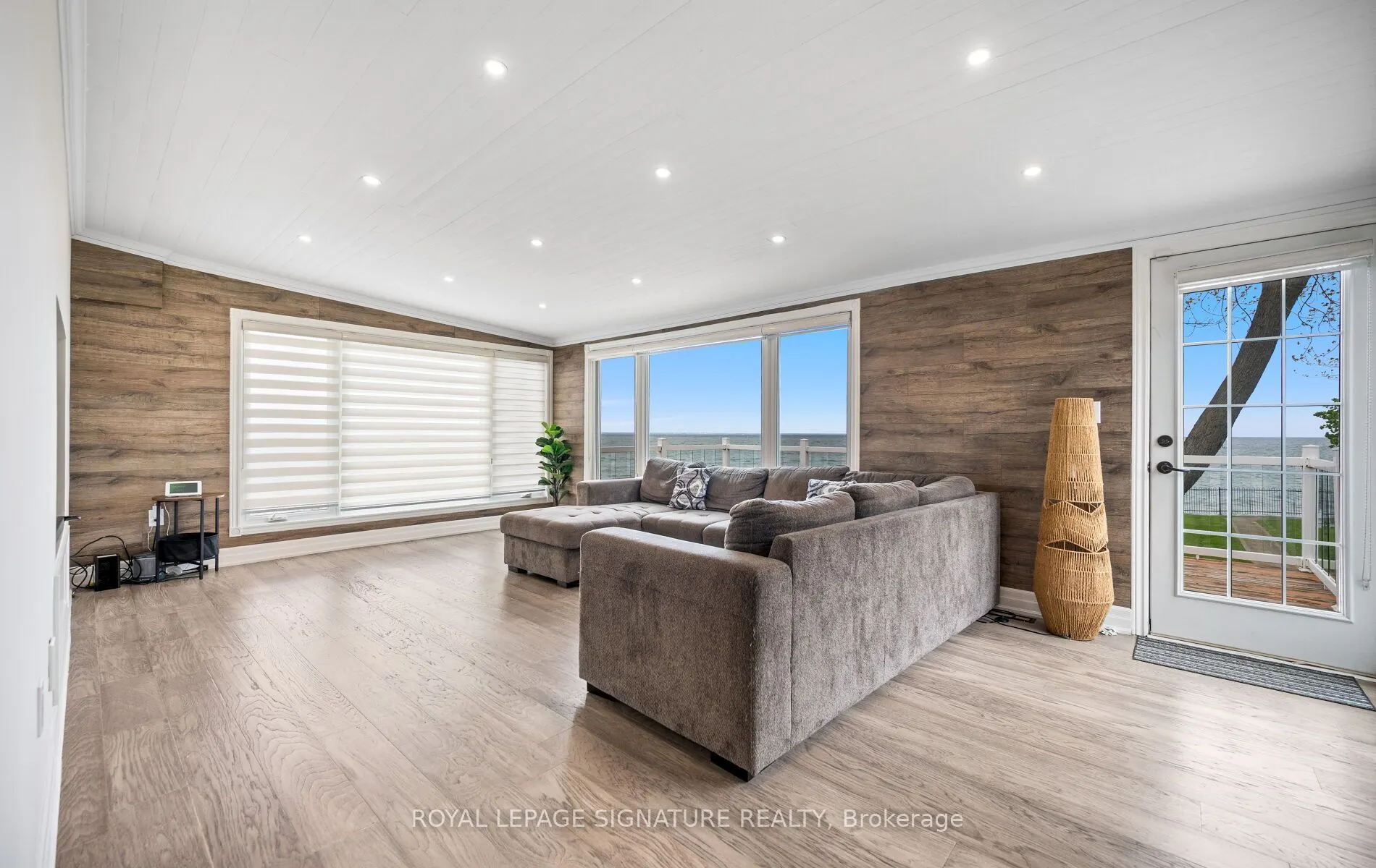 17 Wendakee Drive