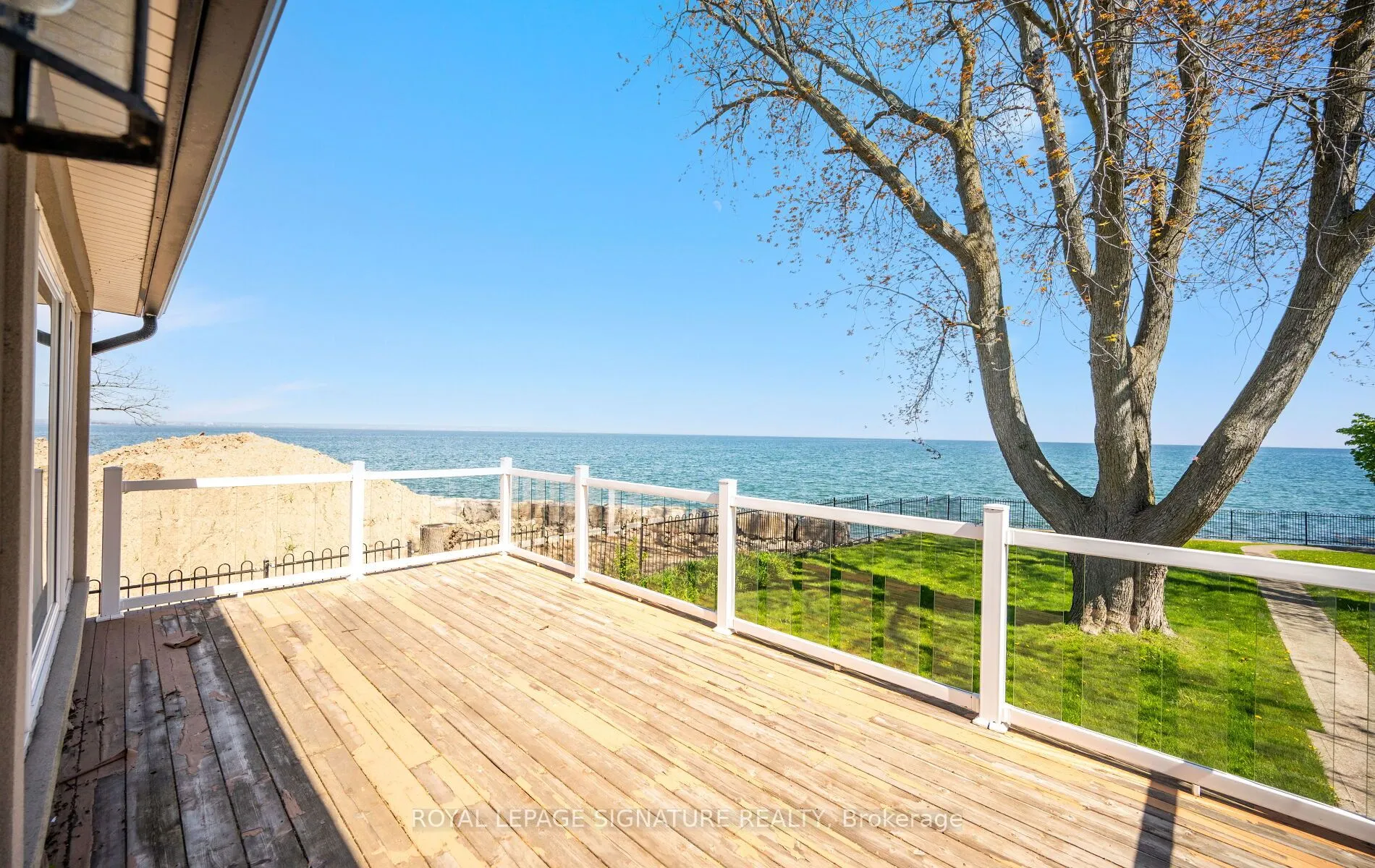 17 Wendakee Drive