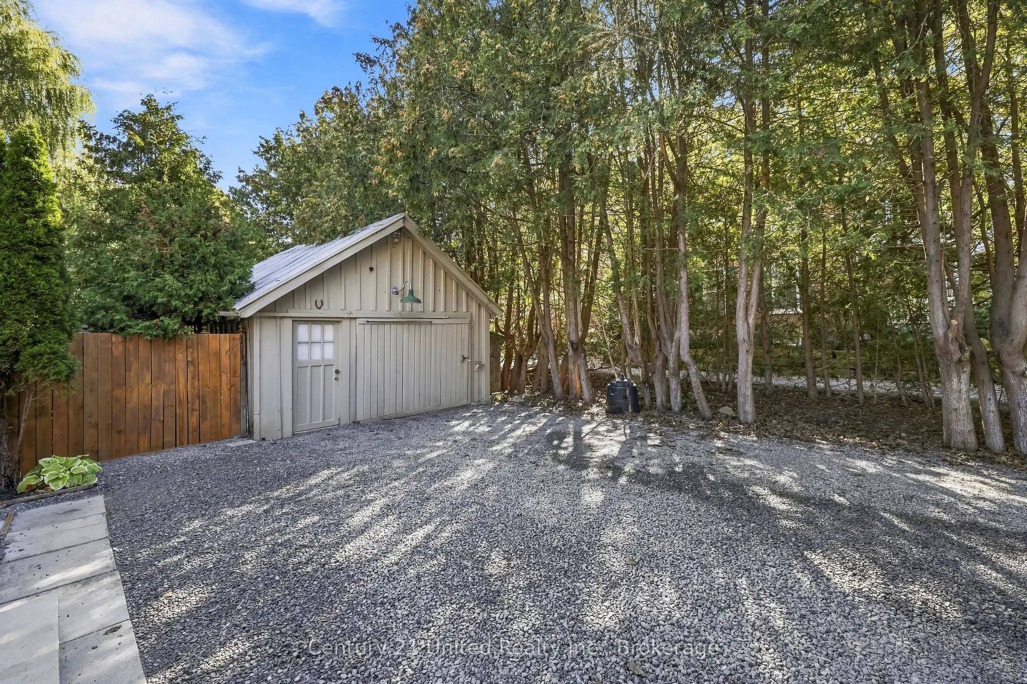 6 Gravel Road