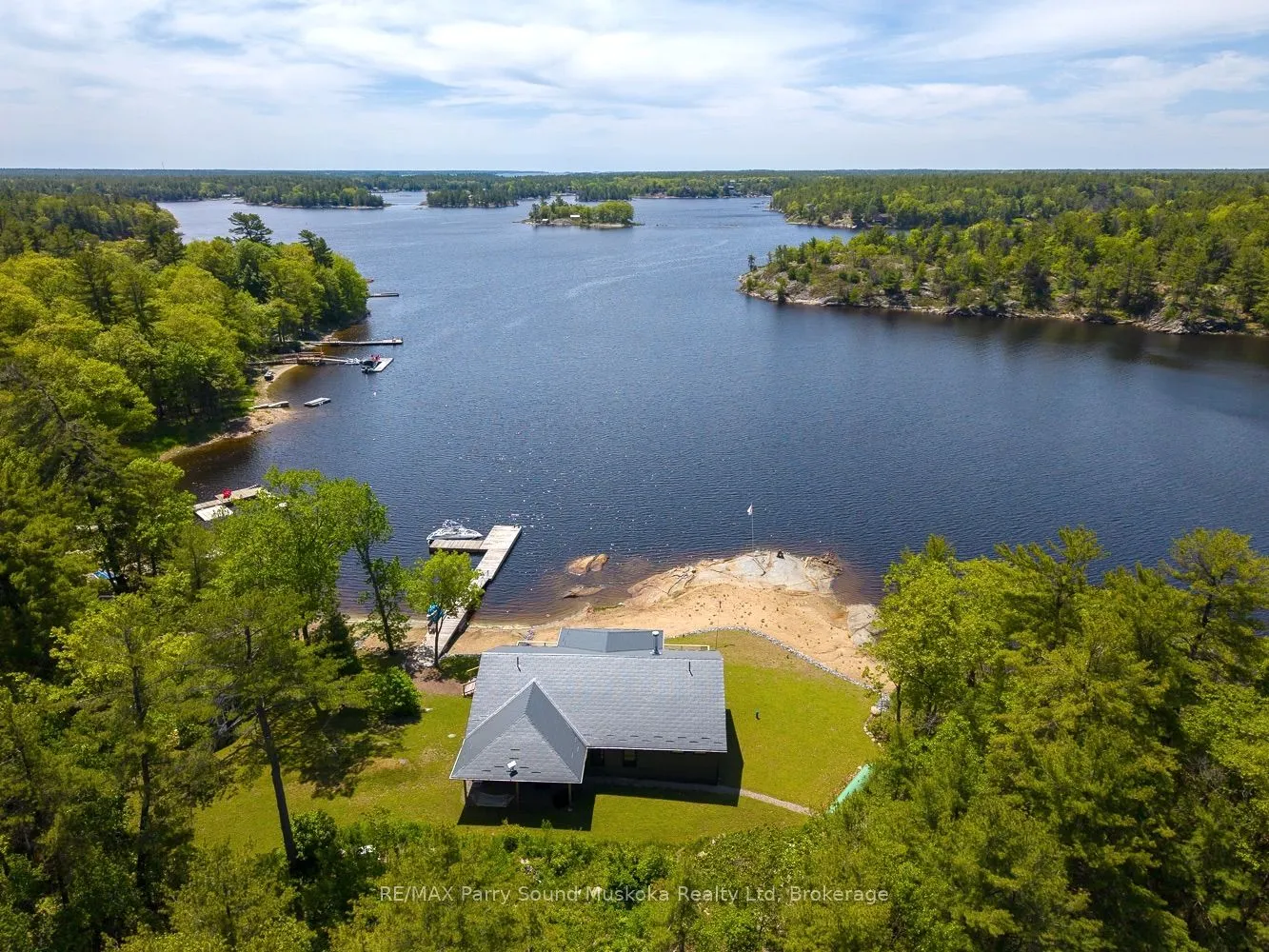 32 A11 Island