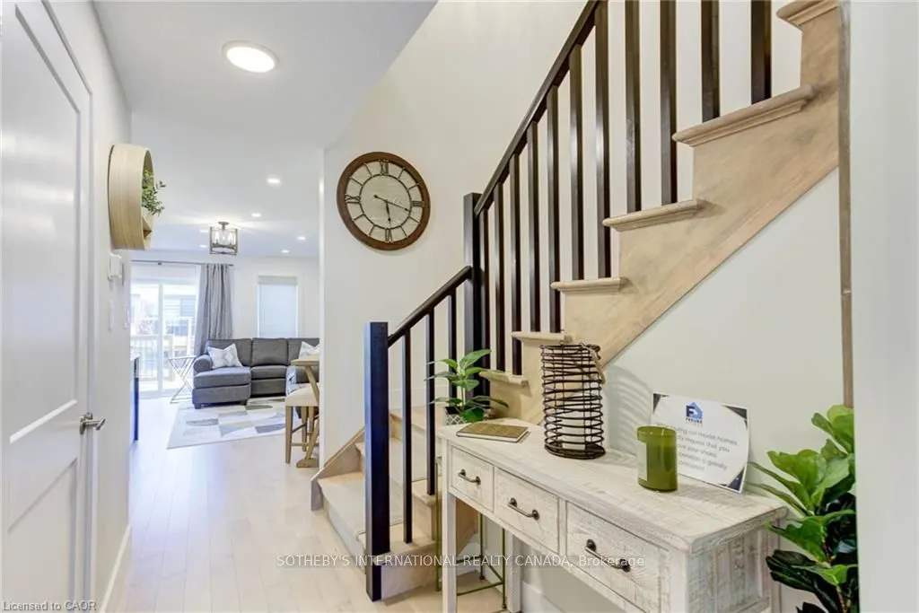 18 Oak Forest Common #8B