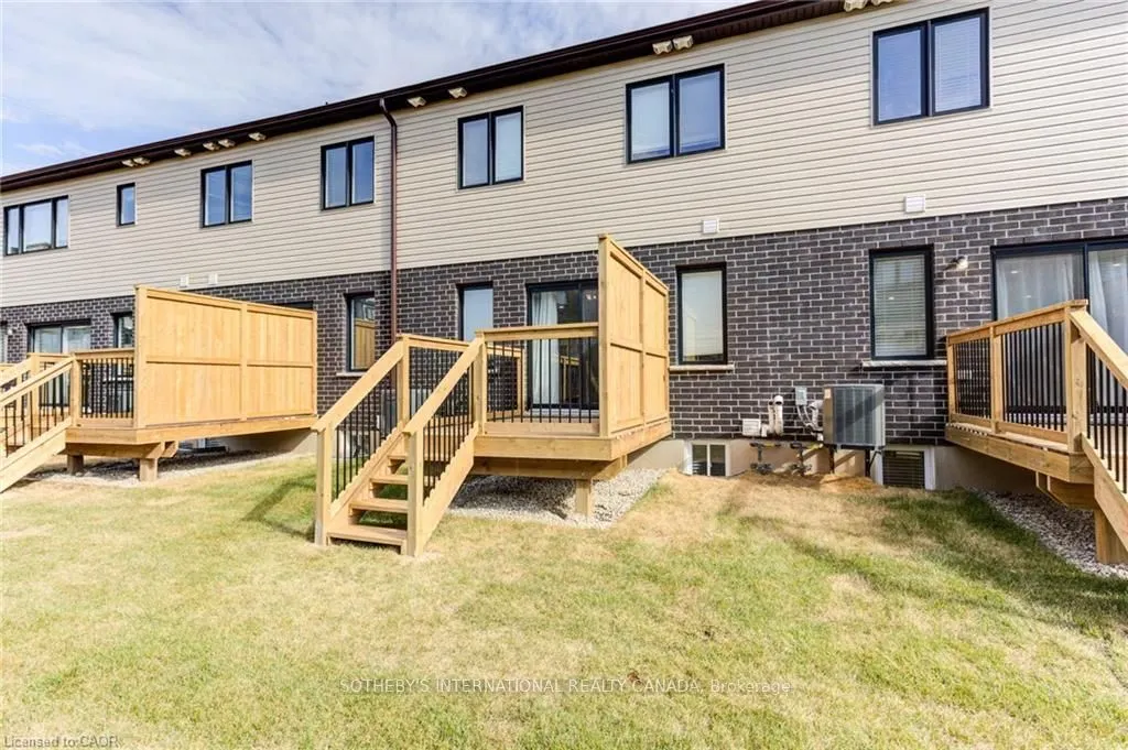 18 Oak Forest Common #8B