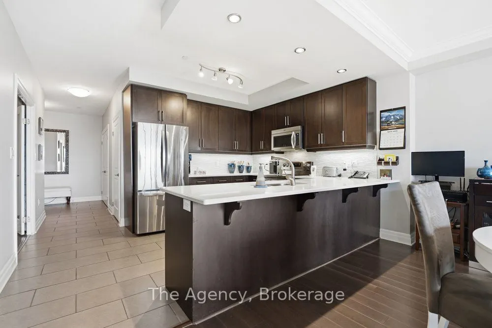 160 Macdonell Street #901
