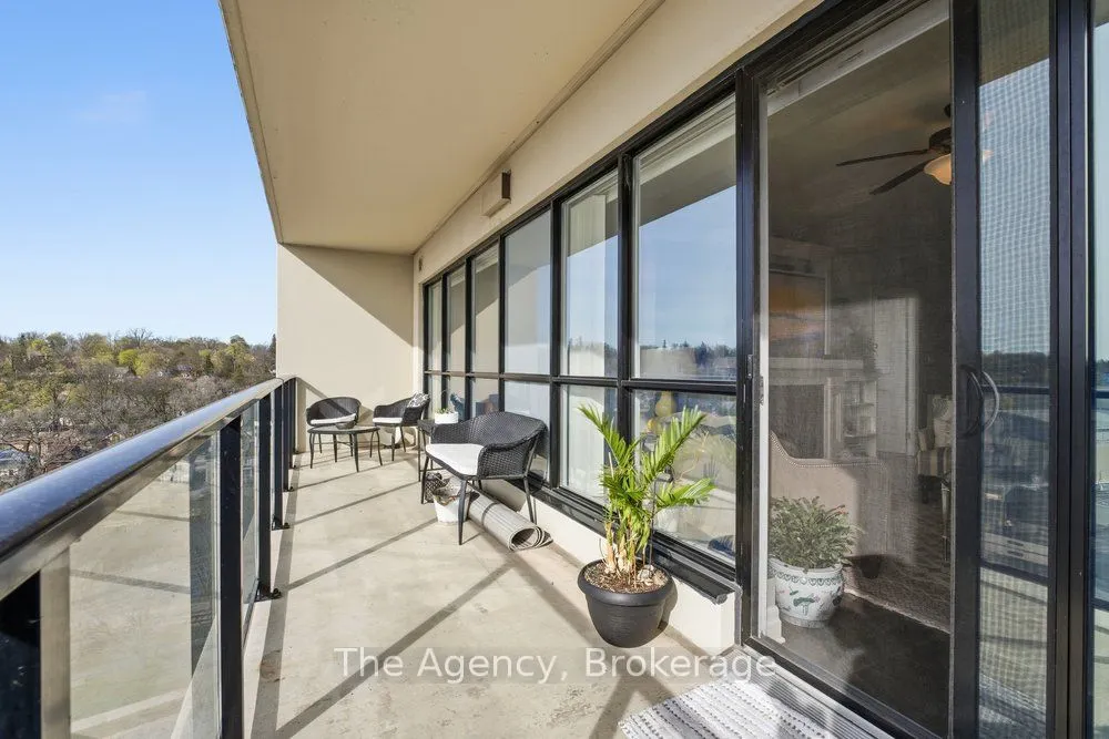 160 Macdonell Street #901