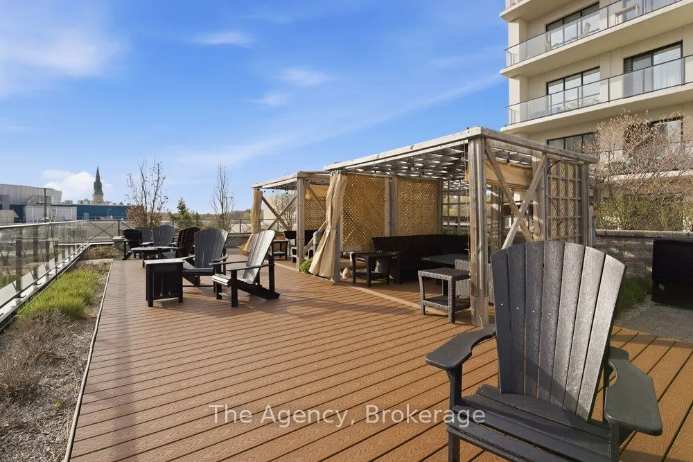 160 Macdonell Street #901