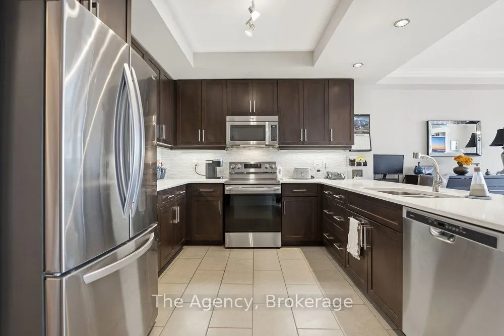 160 Macdonell Street #901