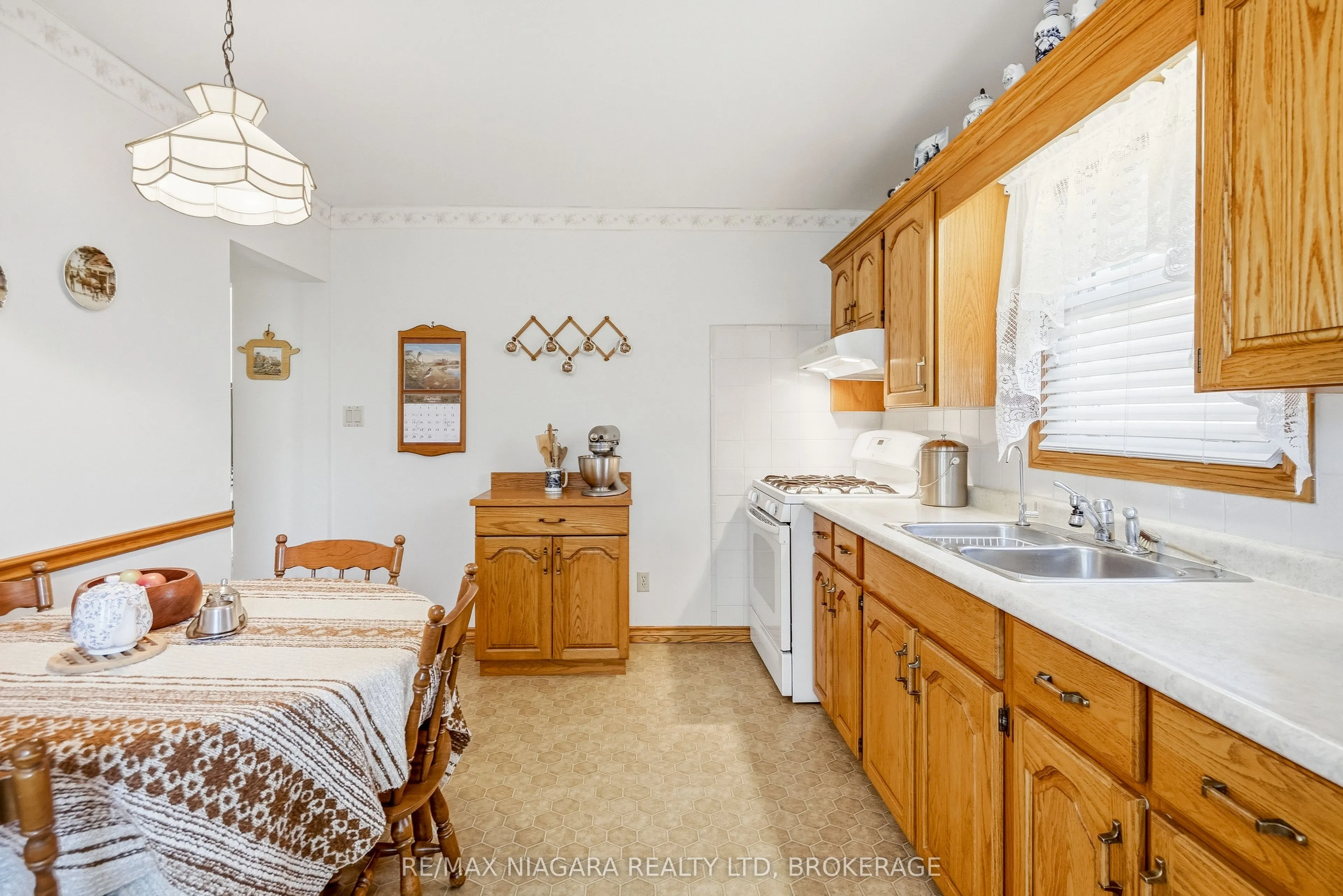 7771 Wilson Crescent