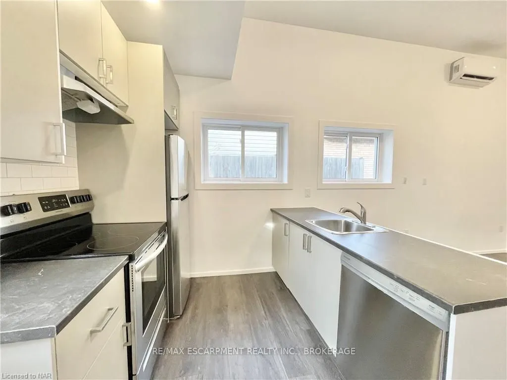 76 Marc Boulevard