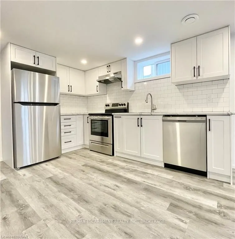 76 Marc Boulevard